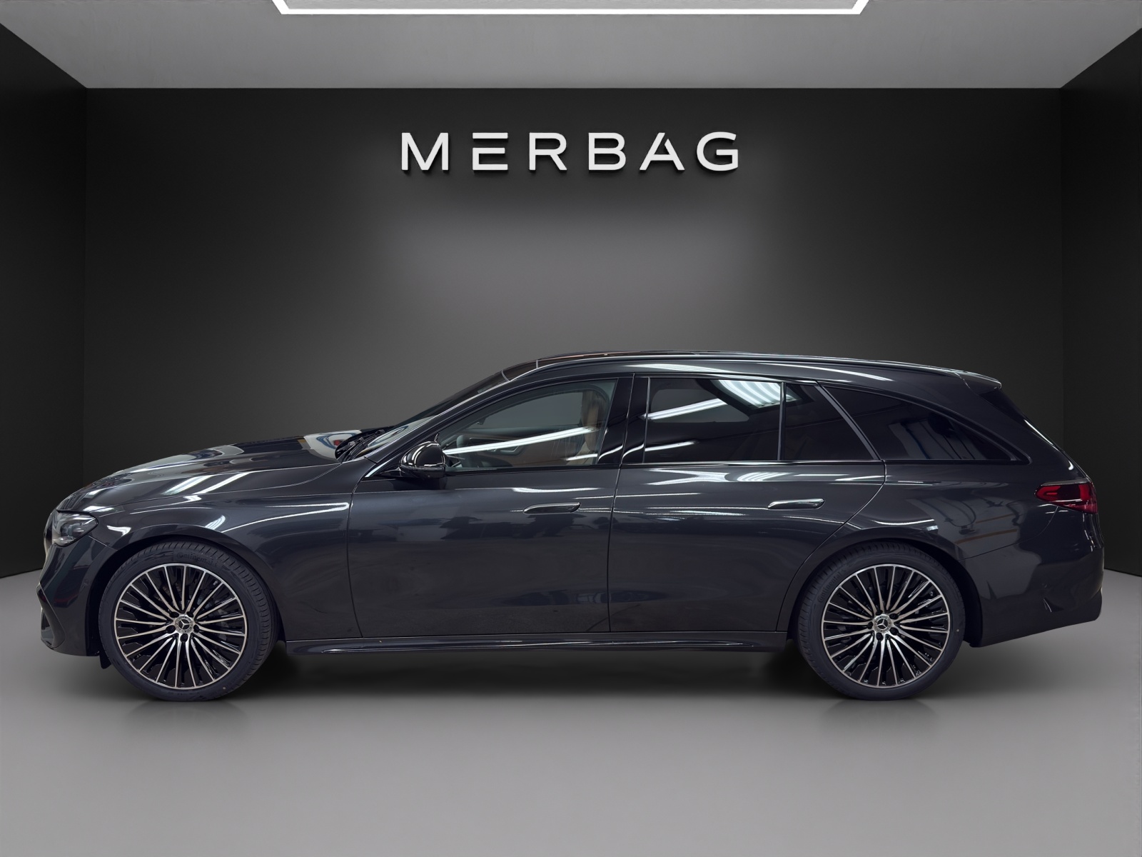 MERCEDES-BENZ E 220 d 4MATIC Station Wagon-image-1