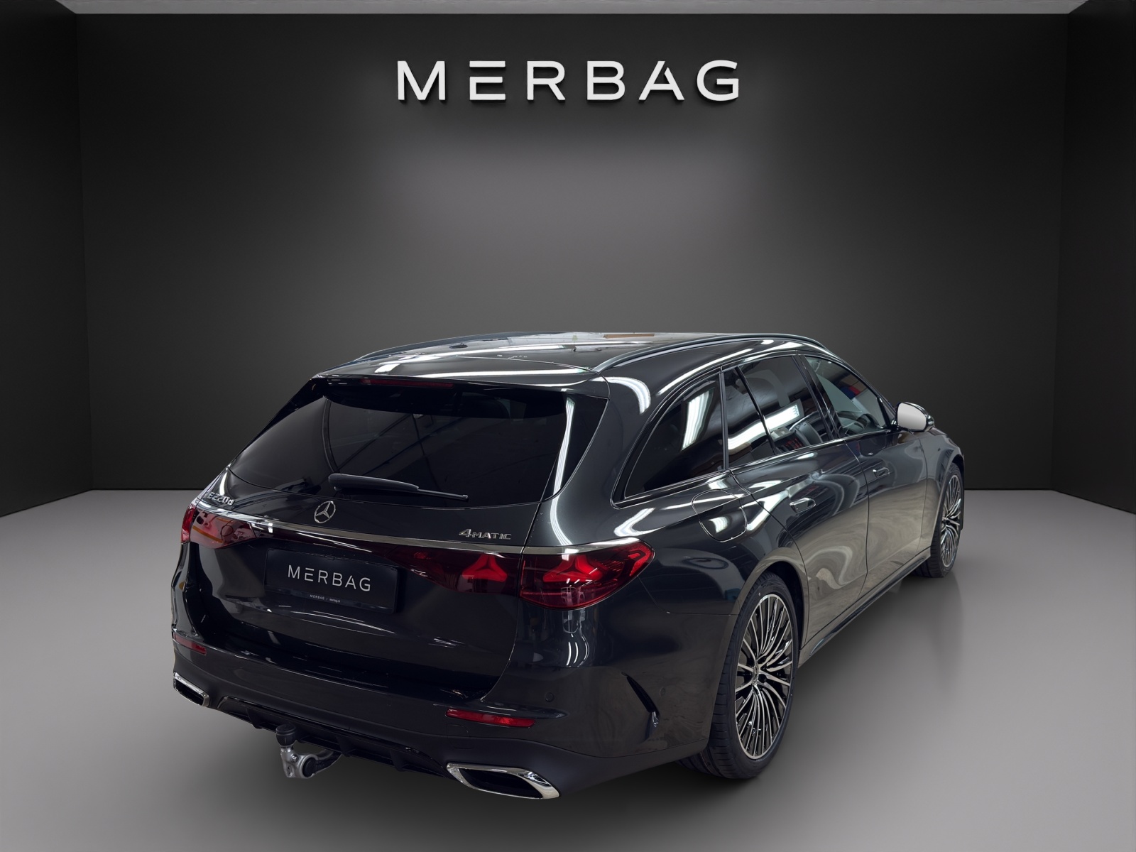 MERCEDES-BENZ E 220 d 4MATIC Station Wagon-image-4