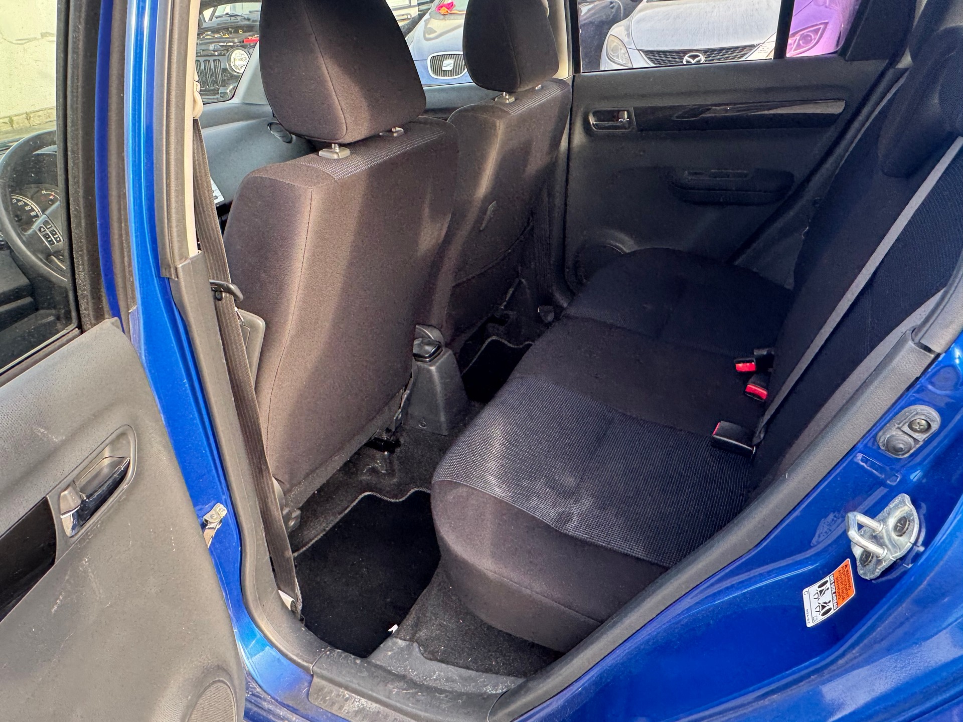 SUZUKI Swift 1.3i 16V GL Top 4x4-image-11