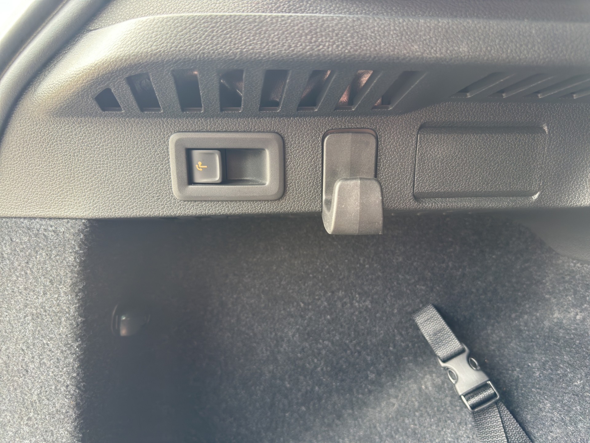 SKODA Kamiq 1.5 TSI Monte Carlo DSG-image-22