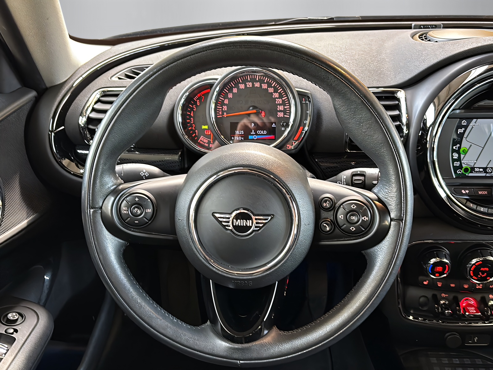 MINI Clubman F54 2.0i Cooper S ALL4-image-3