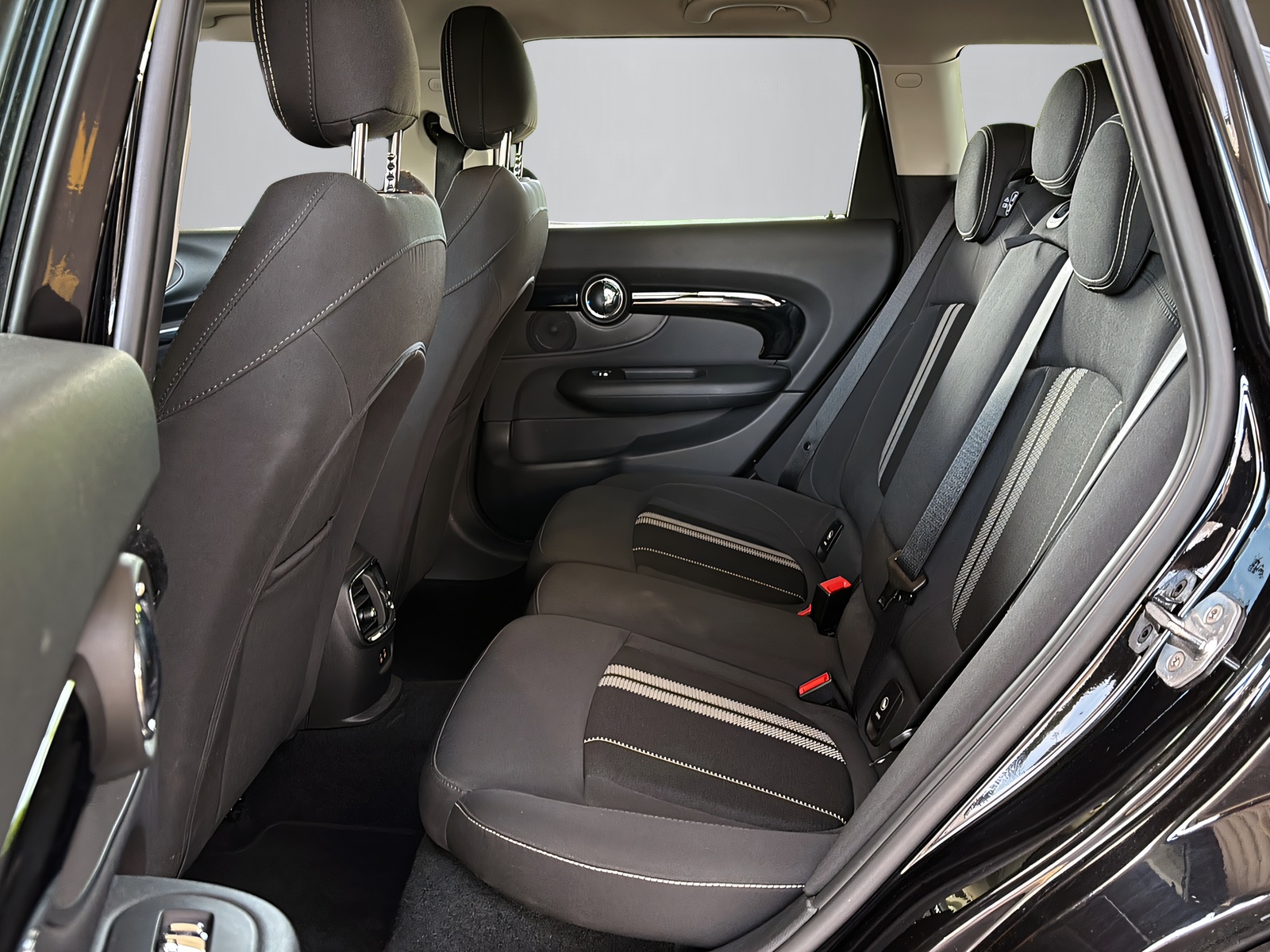 MINI Clubman F54 2.0i Cooper S ALL4-image-6