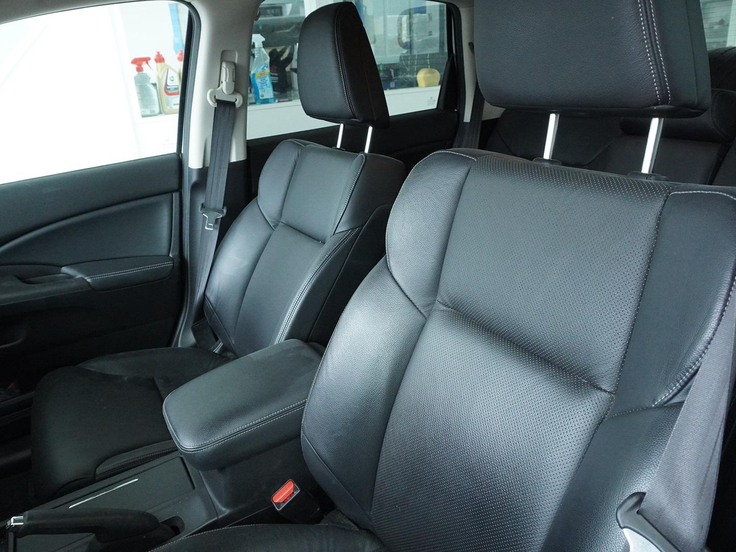 HONDA CR-V 2.2 i-DTEC Executive 4WD Automatic-image-5