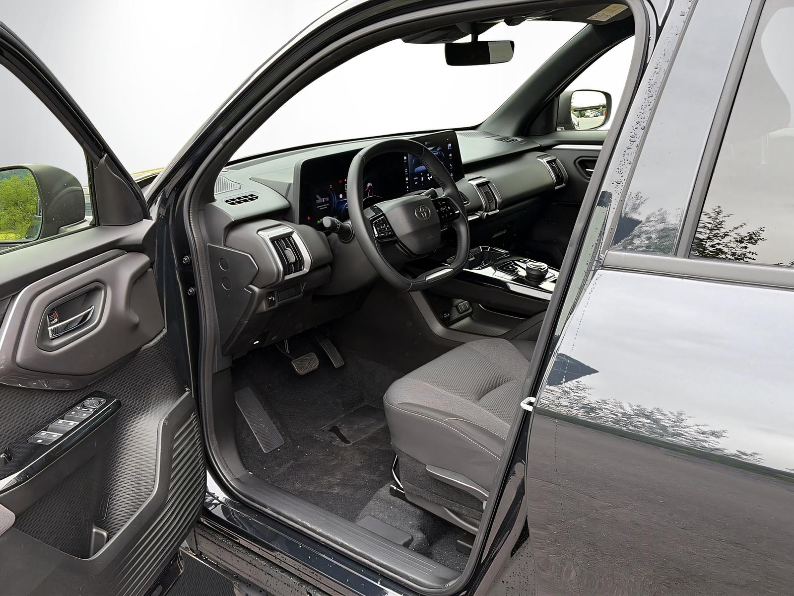 TOYOTA Urban Cruiser Trend AWD-image-6