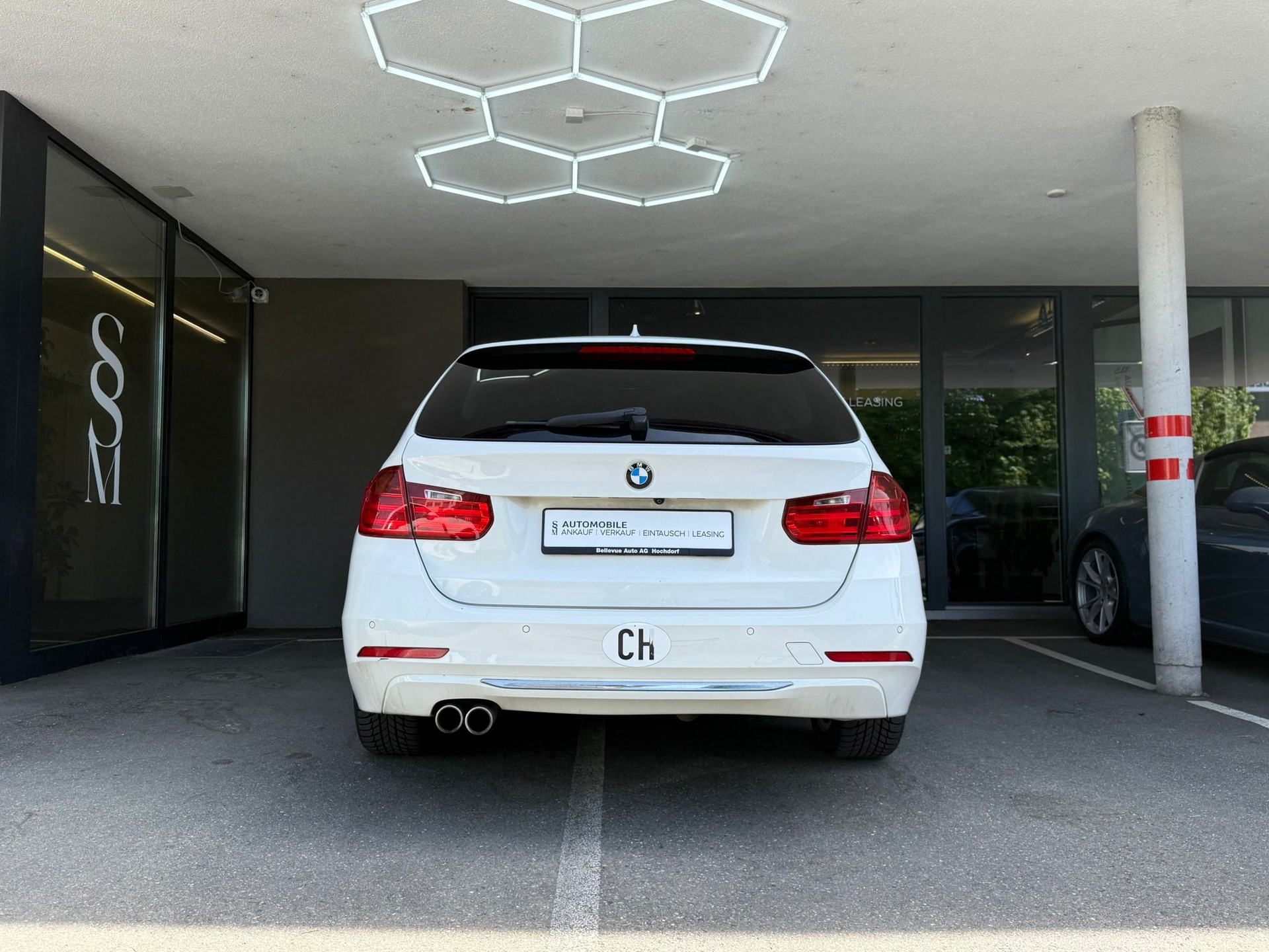 BMW 335d xDrive Touring Steptronic-image-6