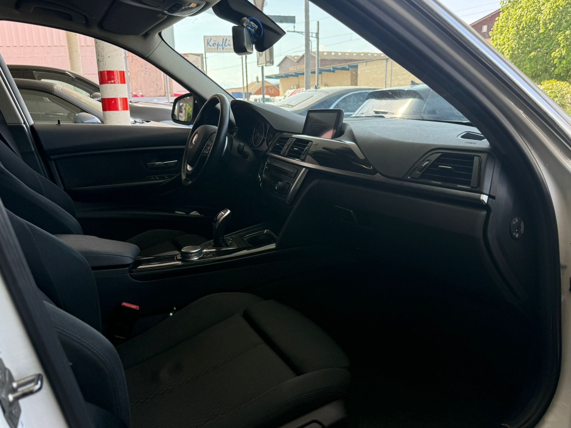 BMW 335d xDrive Touring Steptronic-image-14