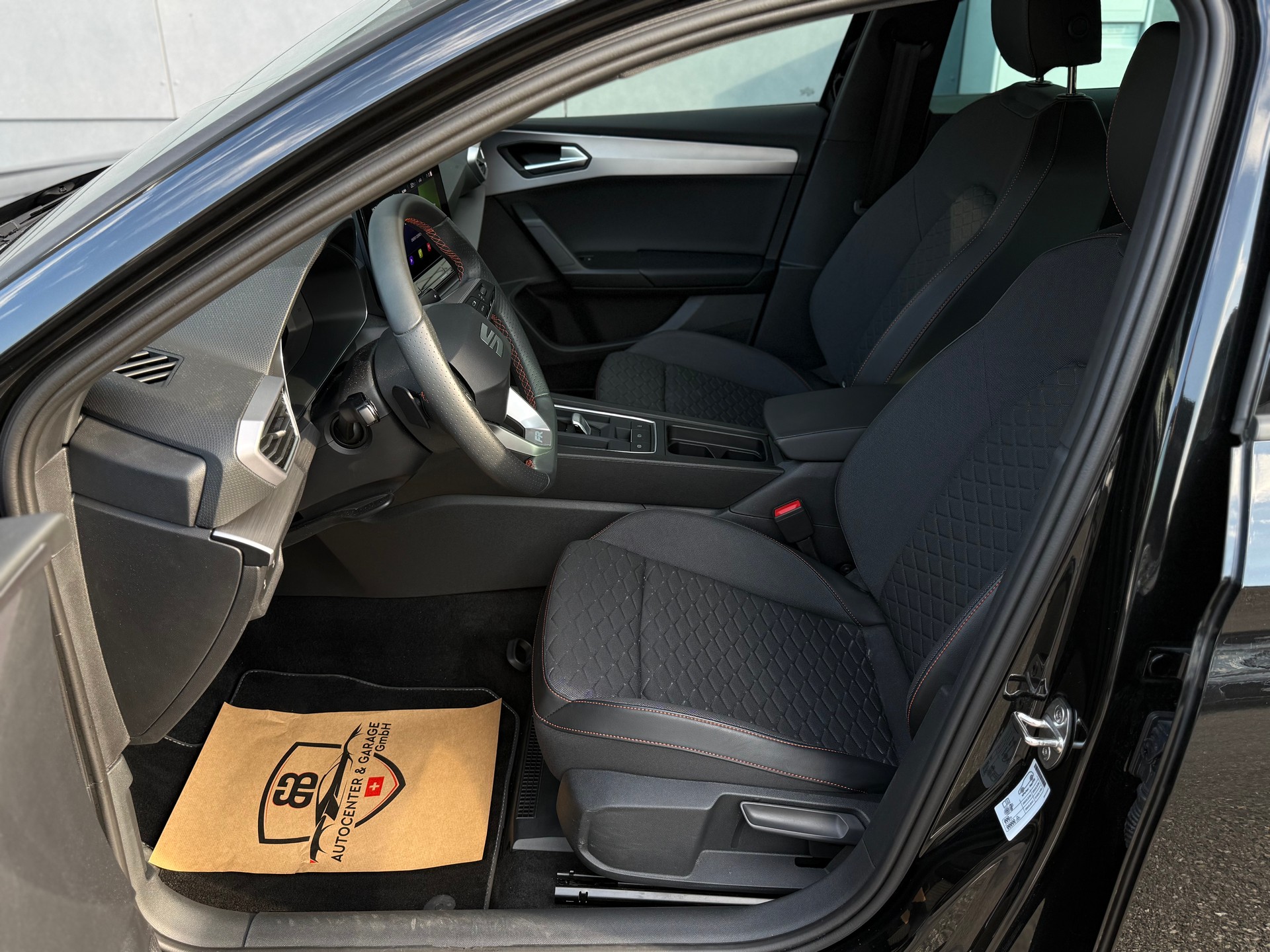 SEAT Leon 1.5 eTSI mHEV DSG FR °° 5 Jahre / 100'000 KM Seat Hersteller Garantie °°-image-9