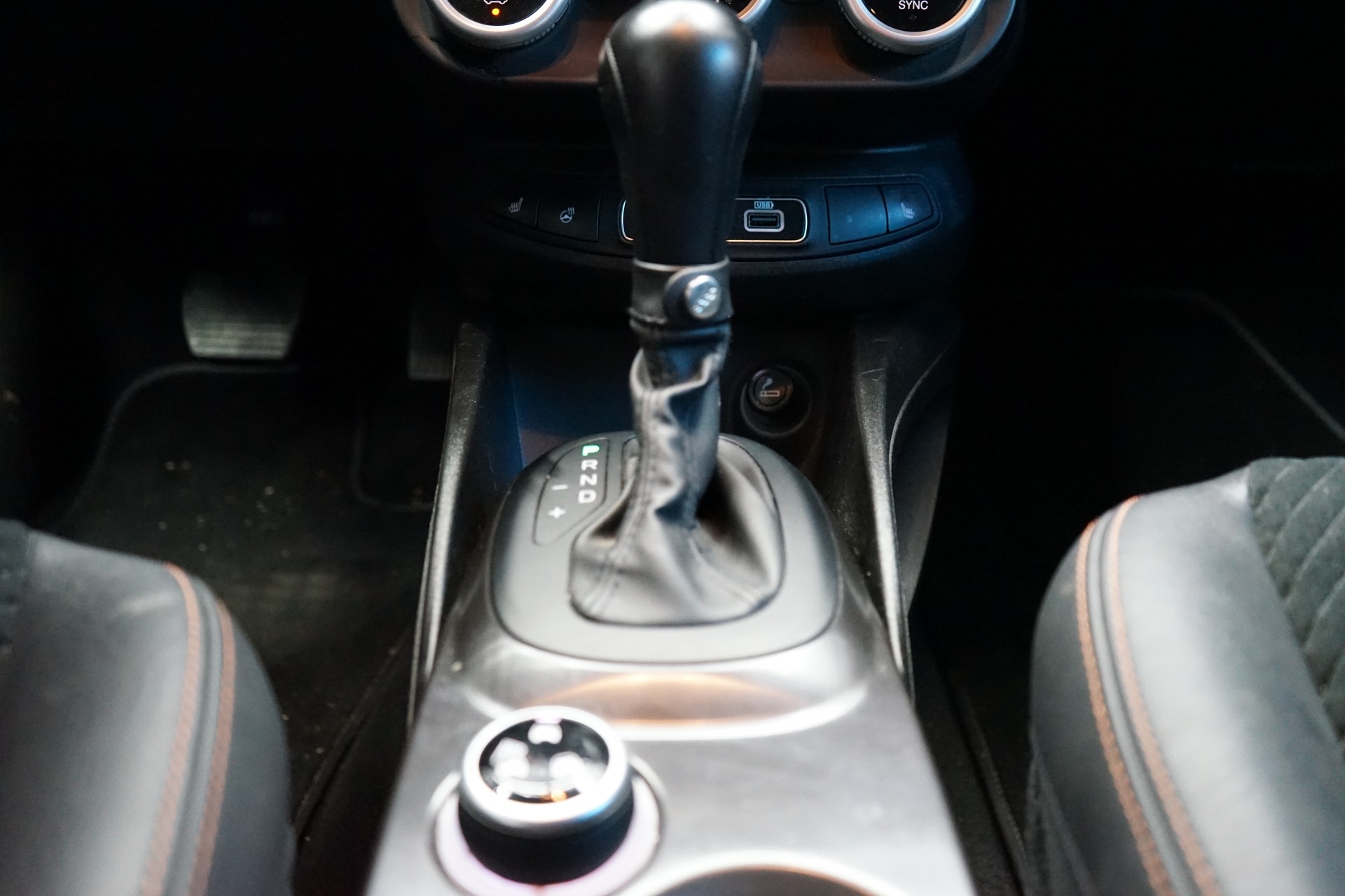 FIAT 500X 1.4T Cross 4x4 Automatic-image-11