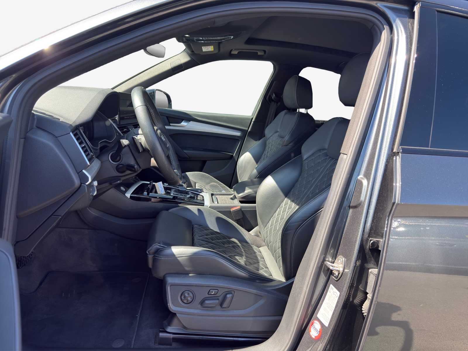 AUDI Q5 Sportback 50 TFSI e PHEV S line quattro S-tronic-image-8