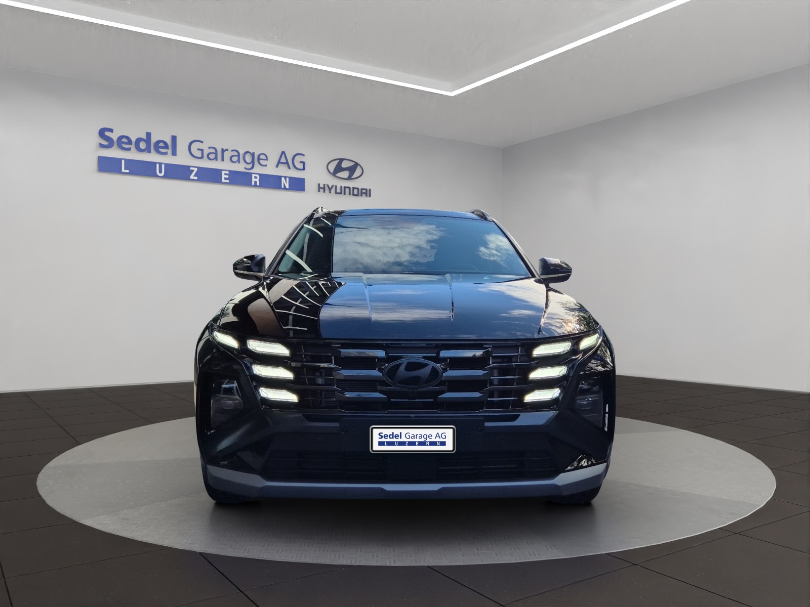 HYUNDAI Tucson 1.6 T-GDi HEV Vertex Swiss Edition 4WD-image-1