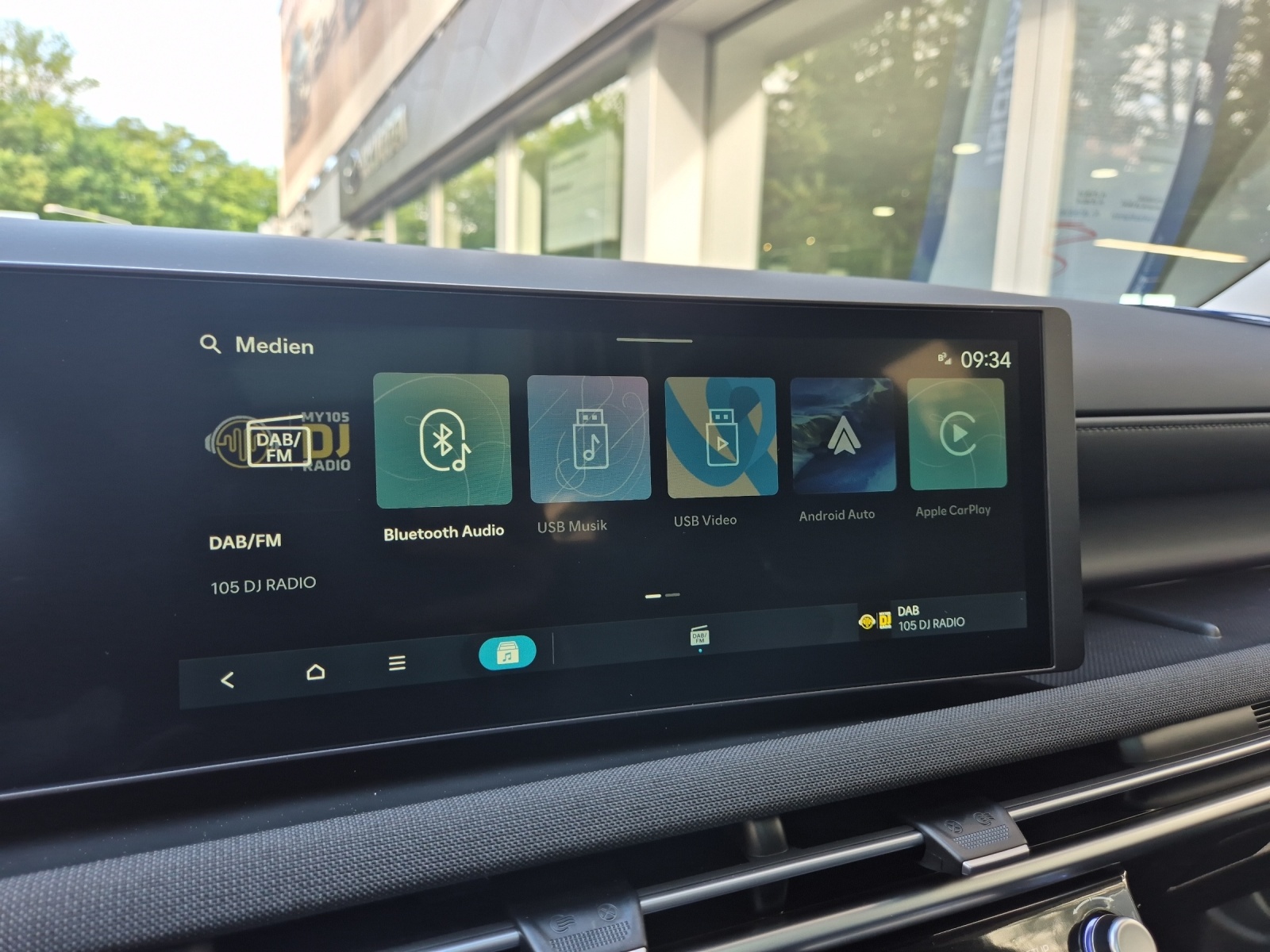 HYUNDAI Tucson 1.6 T-GDi HEV Vertex Swiss Edition 4WD-image-11