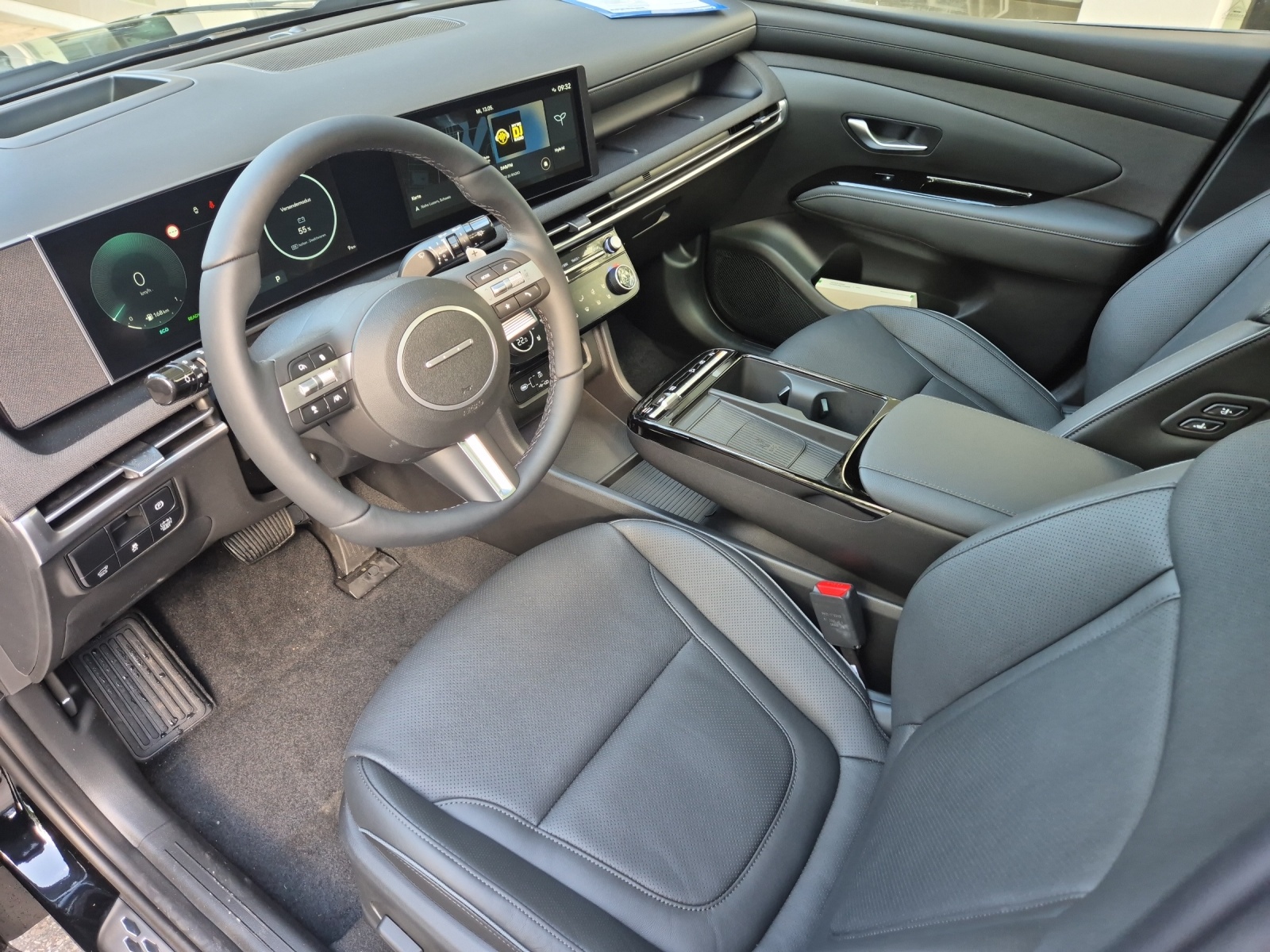 HYUNDAI Tucson 1.6 T-GDi HEV Vertex Swiss Edition 4WD-image-4