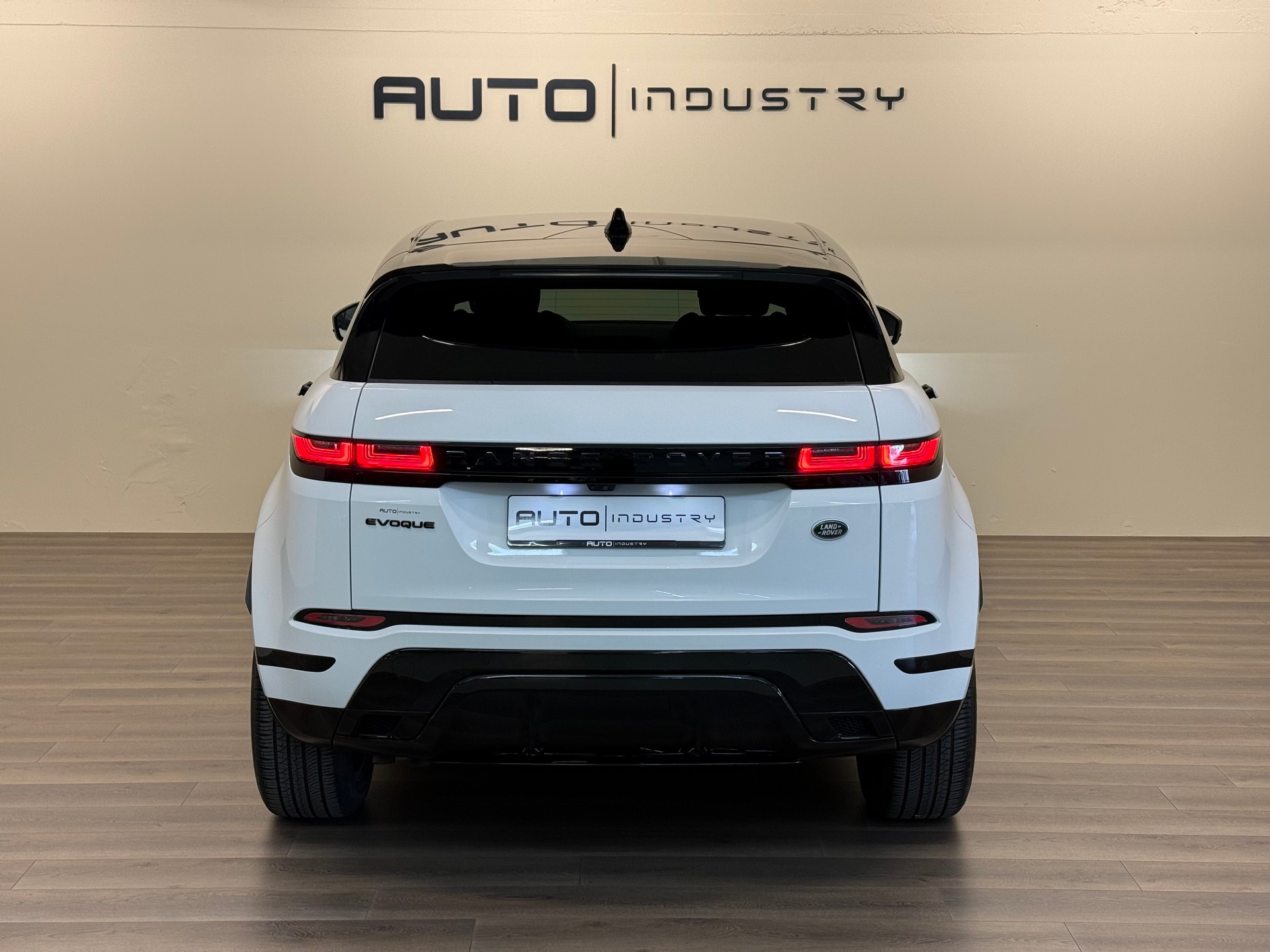 LAND ROVER Range Rover Evoque R-Dynamic D 240 AT9-image-8