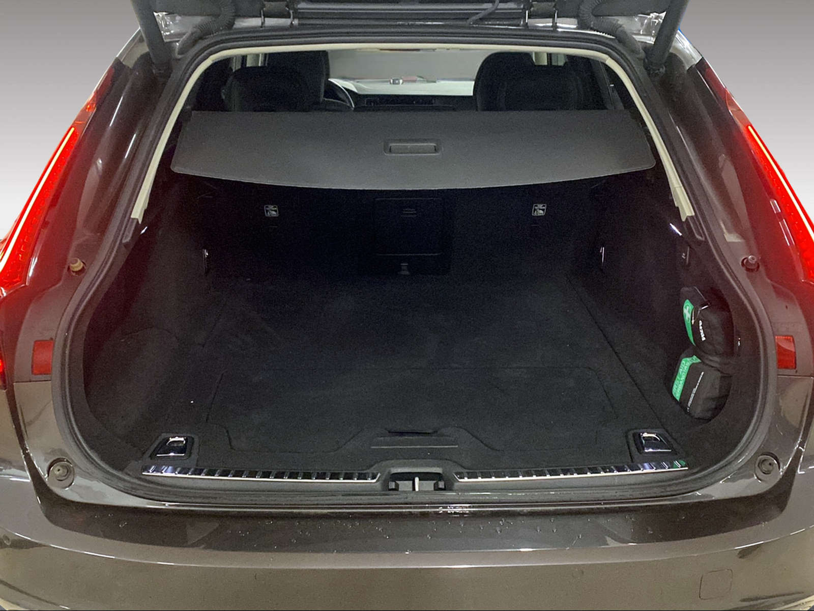 VOLVO V90 2.0 T8 TE Inscription eAWD-image-13
