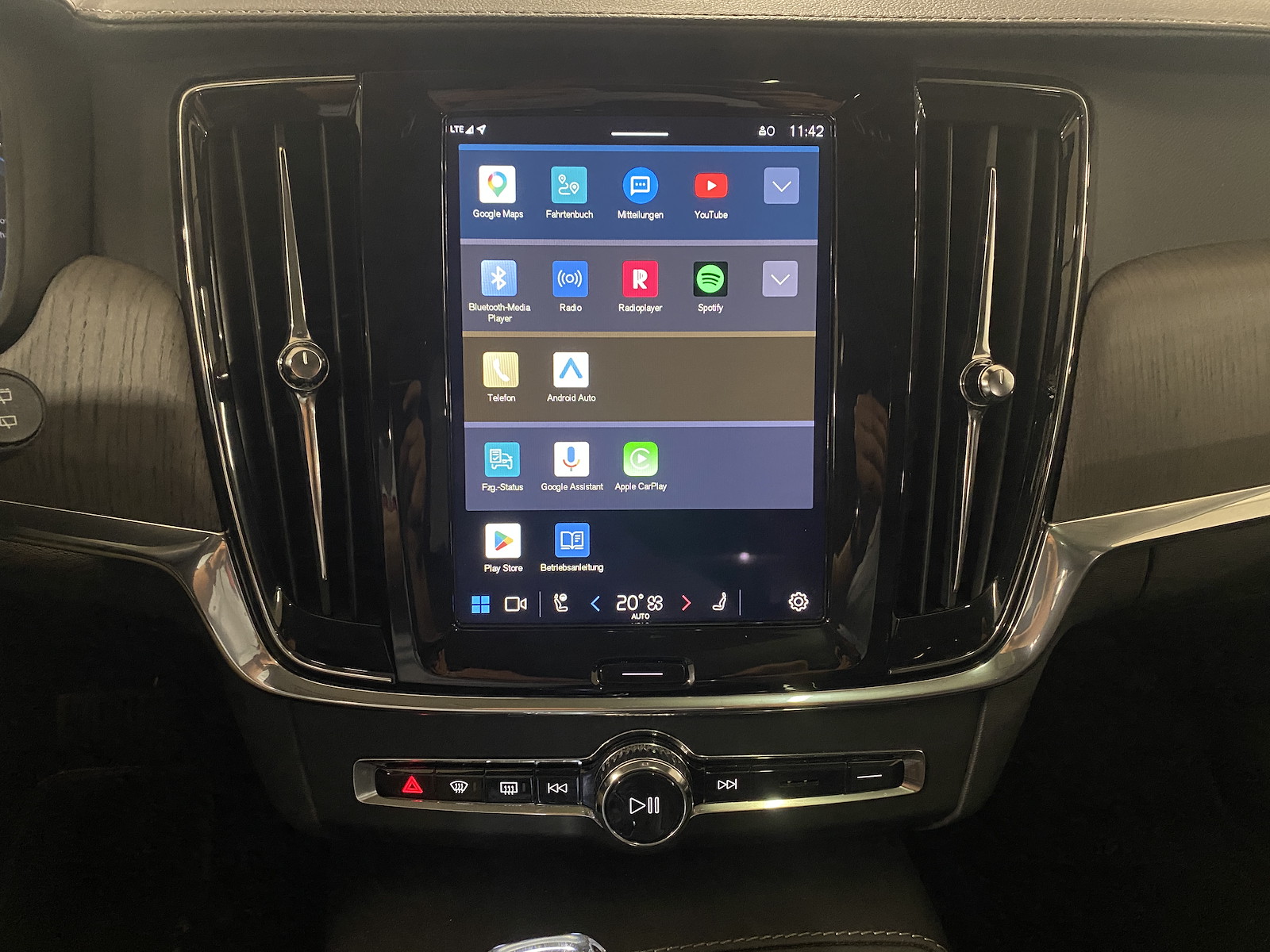 VOLVO V90 2.0 T8 TE Inscription eAWD-image-11