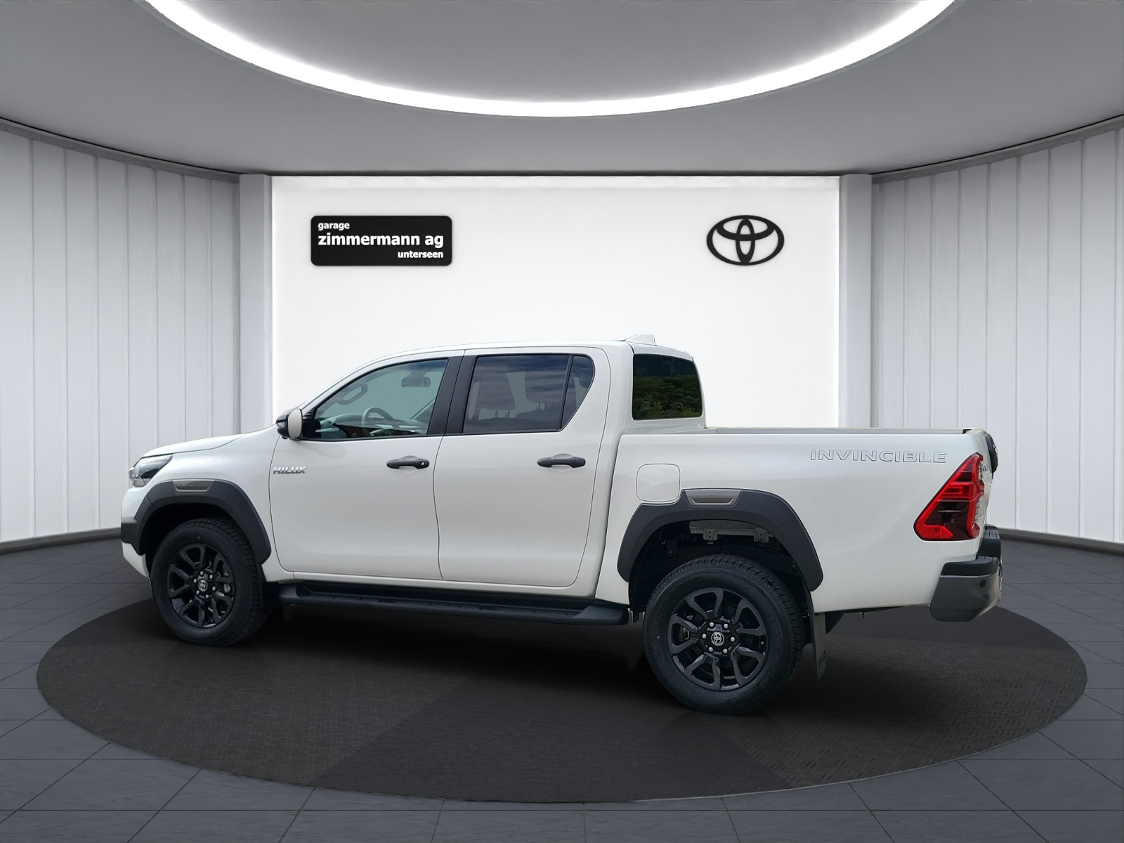 TOYOTA Hilux Double Cab.-Pick-up 2.8 Invincible AWD-image-9