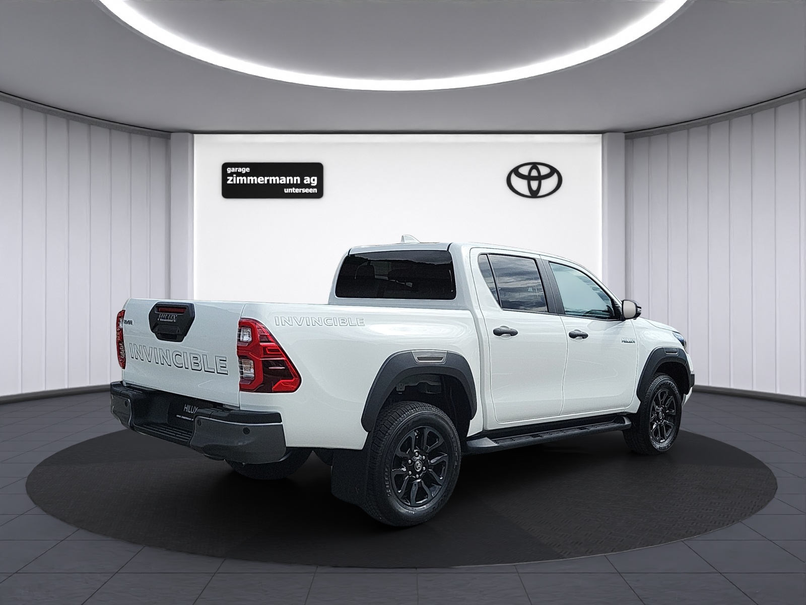 TOYOTA Hilux Double Cab.-Pick-up 2.8 Invincible AWD-image-6
