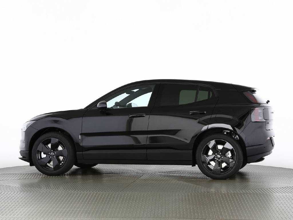 VOLVO EX 30 P8 Twin Ultra Black Edition AWD-image-20