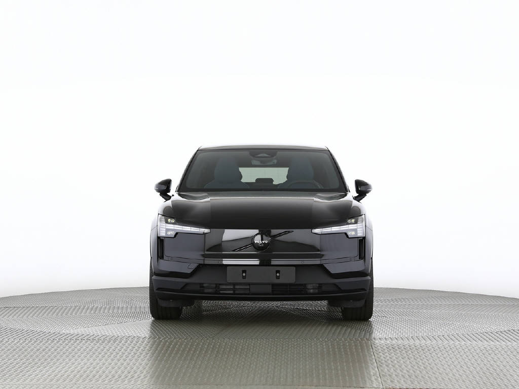 VOLVO EX 30 P8 Twin Ultra Black Edition AWD-image-16
