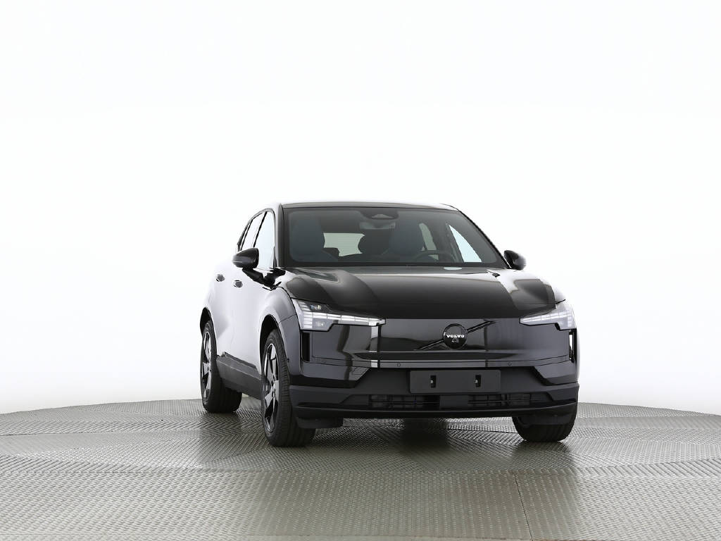 VOLVO EX 30 P8 Twin Ultra Black Edition AWD-image-15