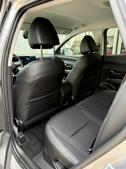 HYUNDAI Tucson 1.6 T-GDi HEV Amplia 4WD-image-9