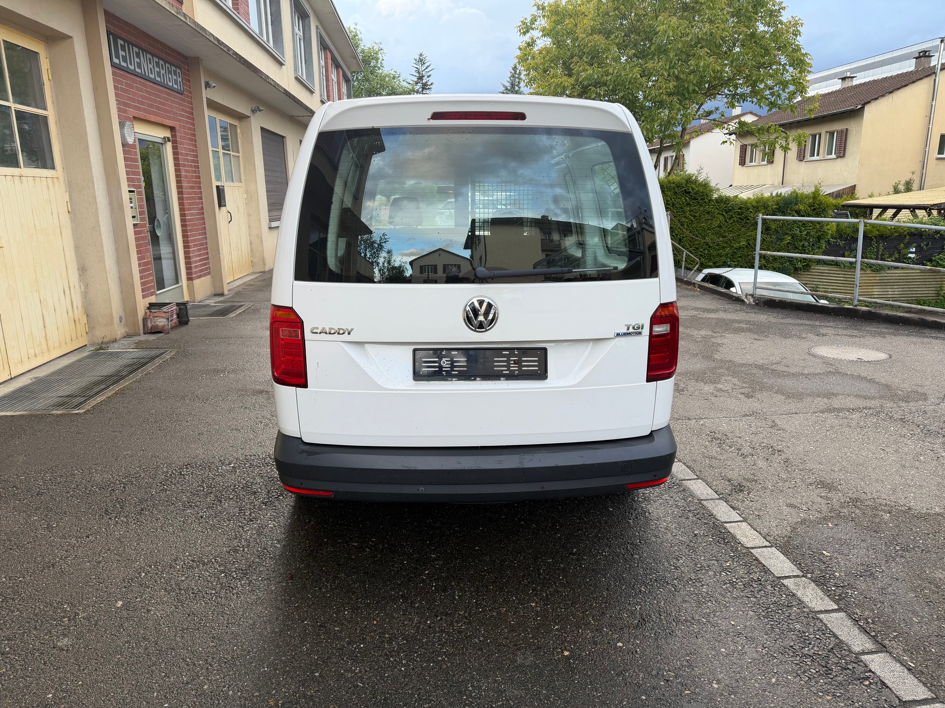 VW Caddy Maxi 1.4TGI BlueMotion Technology-image-7