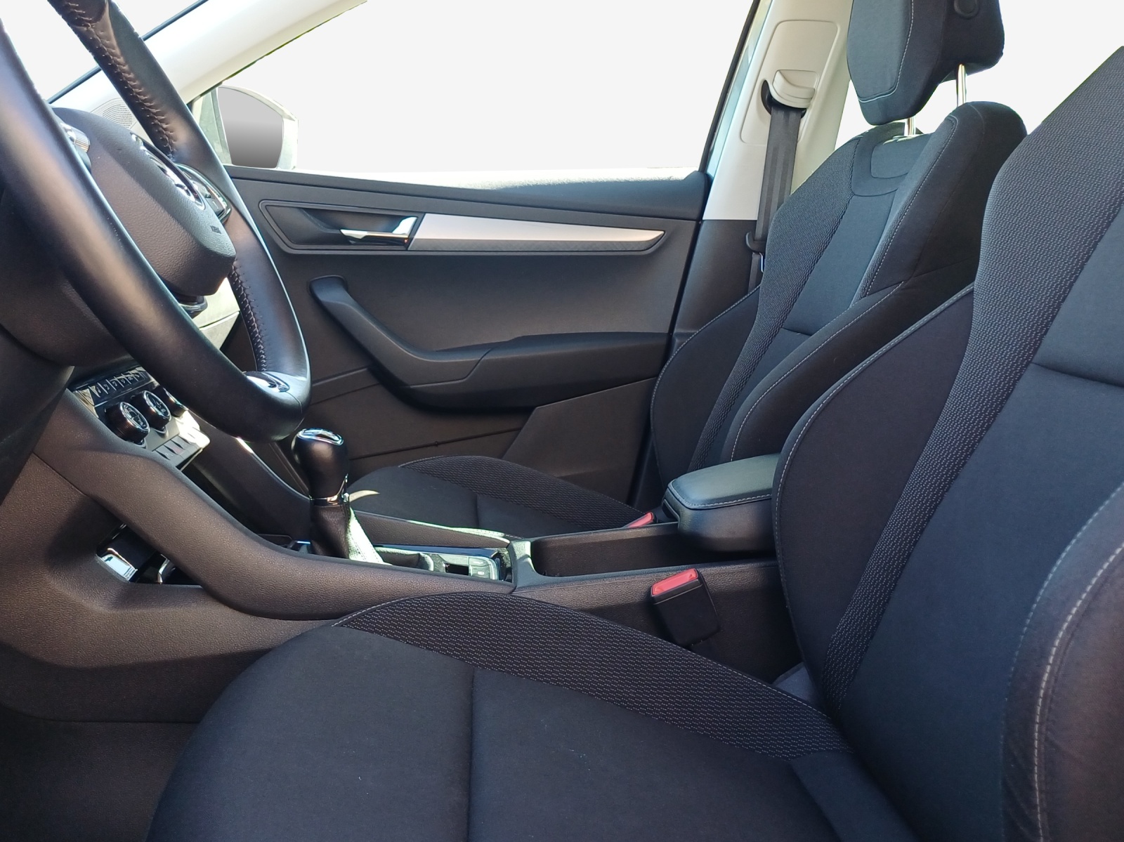SKODA Karoq 1.0 TSI Ambition-image-7