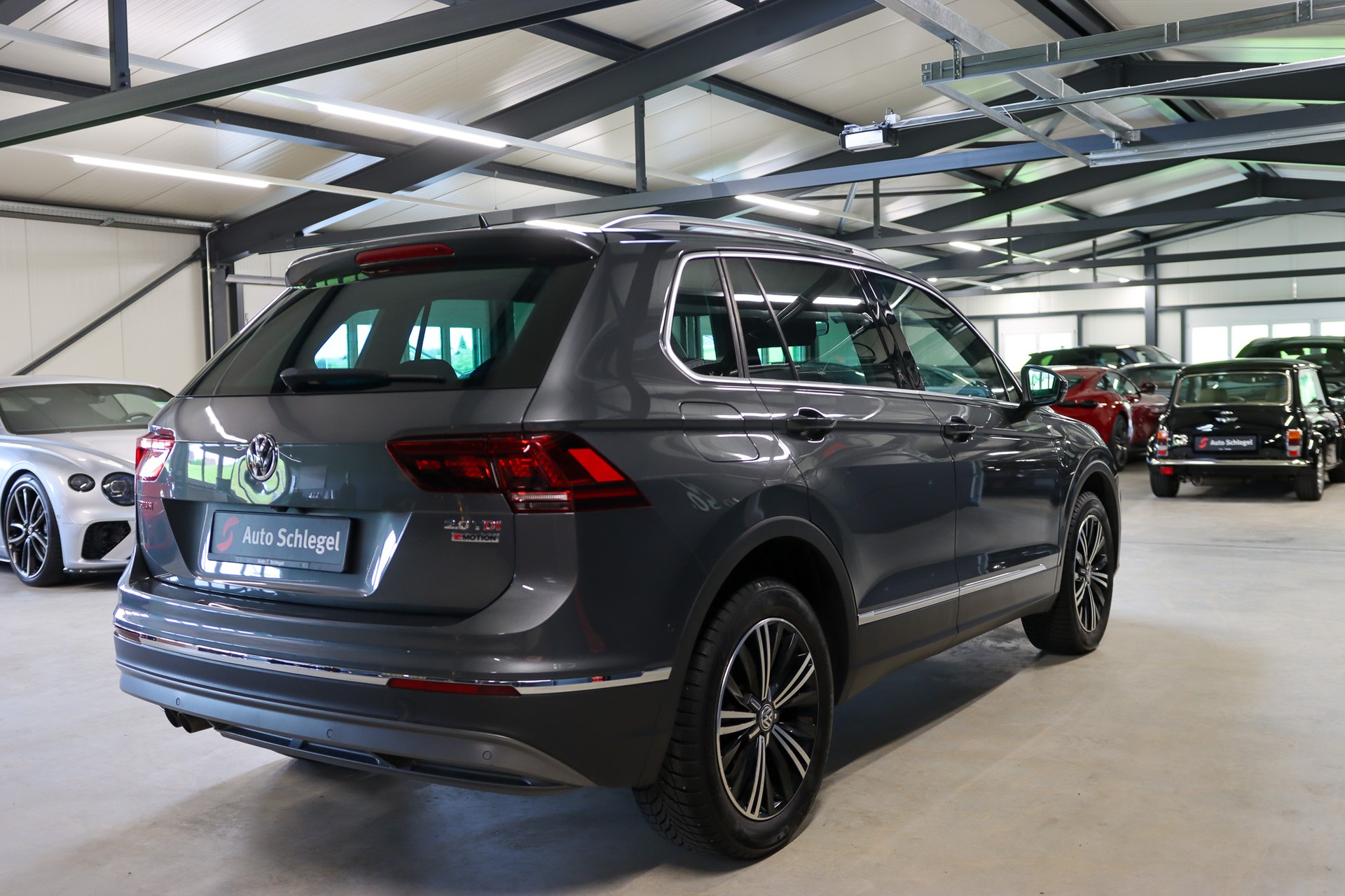 VW Tiguan 2.0 TDI SCR Highline 4Motion DSG-image-5