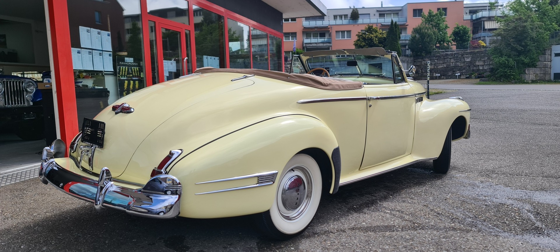 BUICK Convertible Roadmaster V8-showroom-element-2