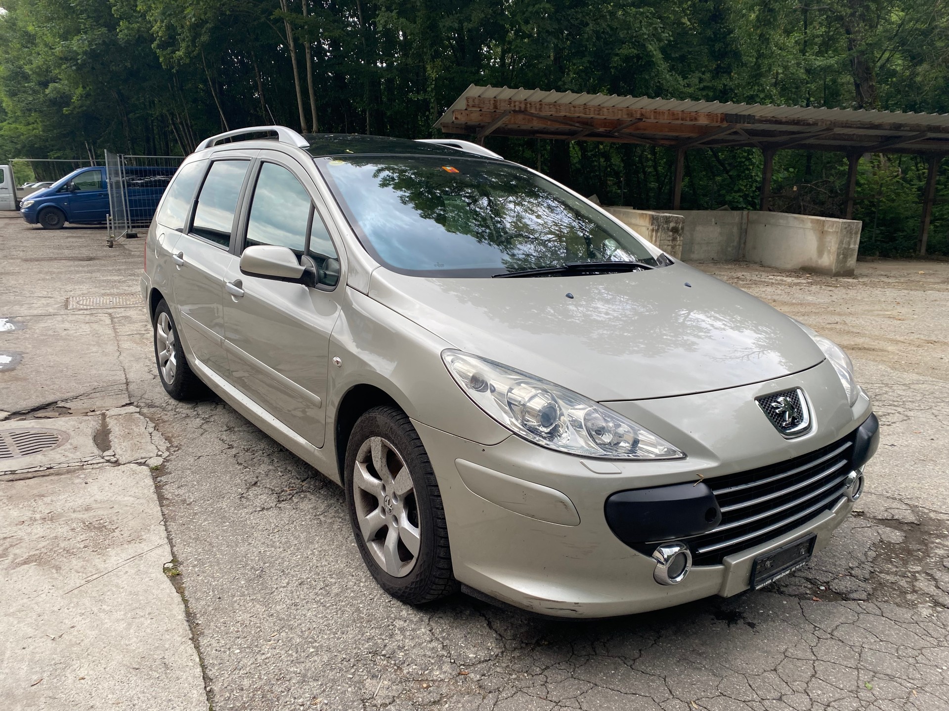 PEUGEOT 307 SW 2.0 HDI Premium-image-0