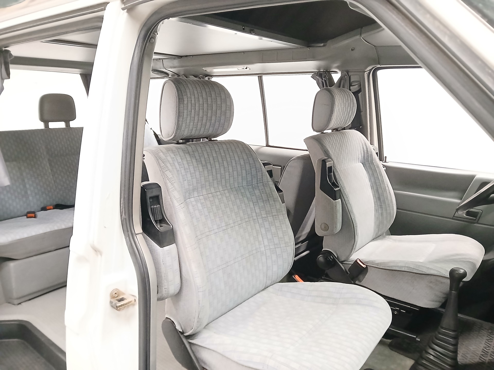 VW T4 Multivan 2.5-image-13