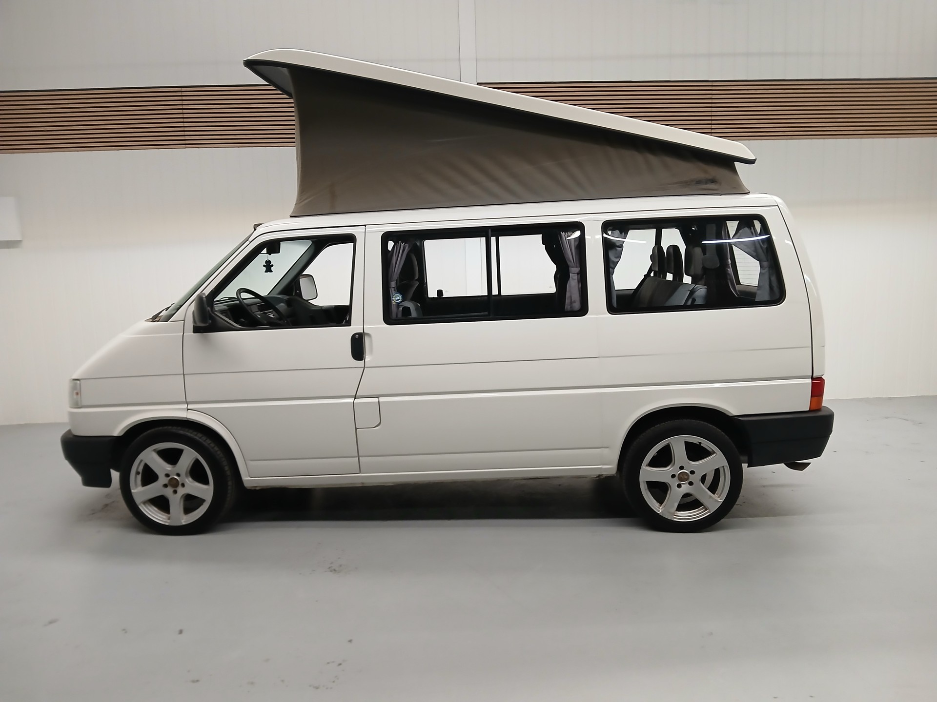VW T4 Multivan 2.5-image-5