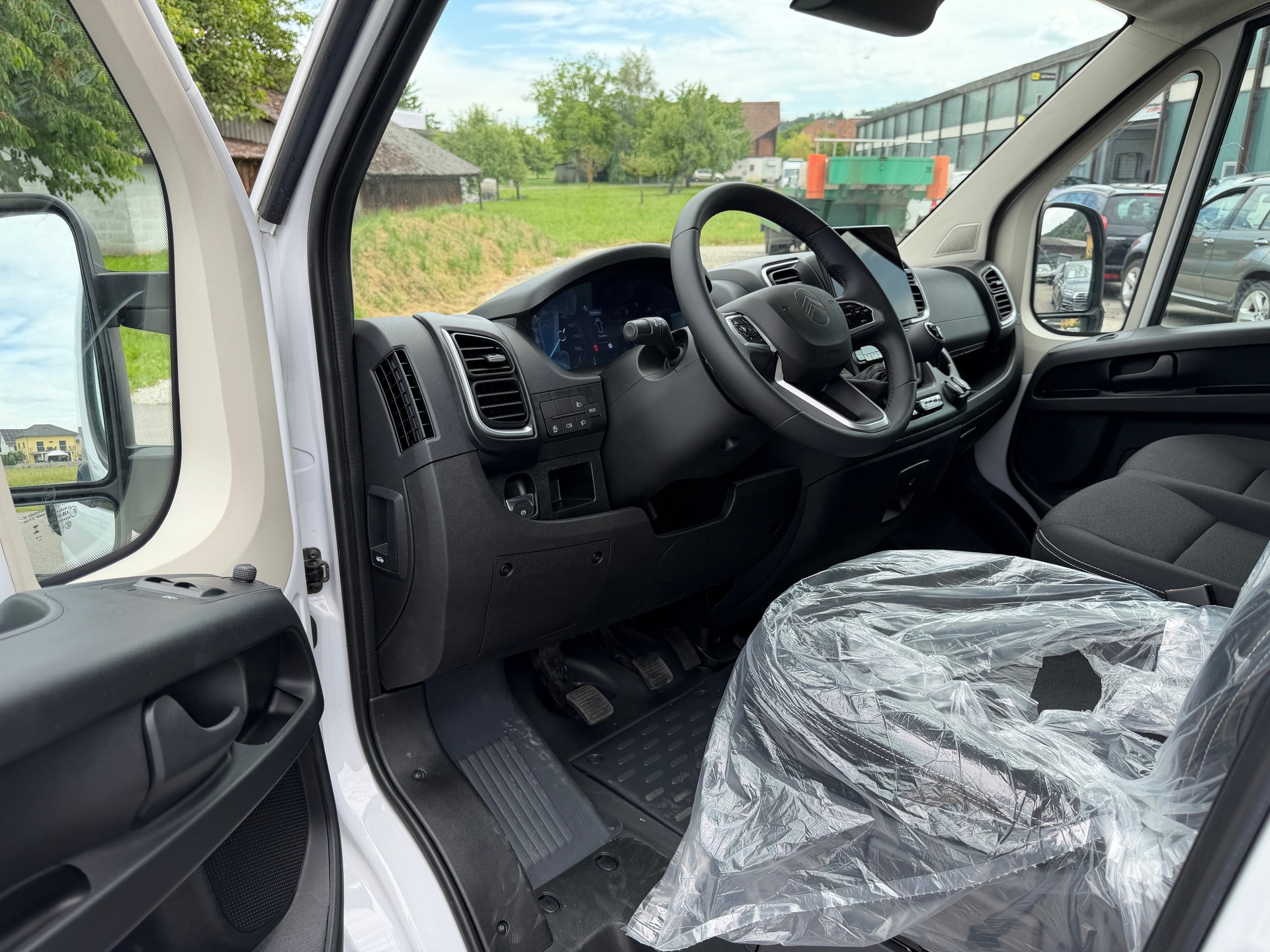 CITROEN Jumper 33 2.2 BlueHDi 140 L2H2-image-7