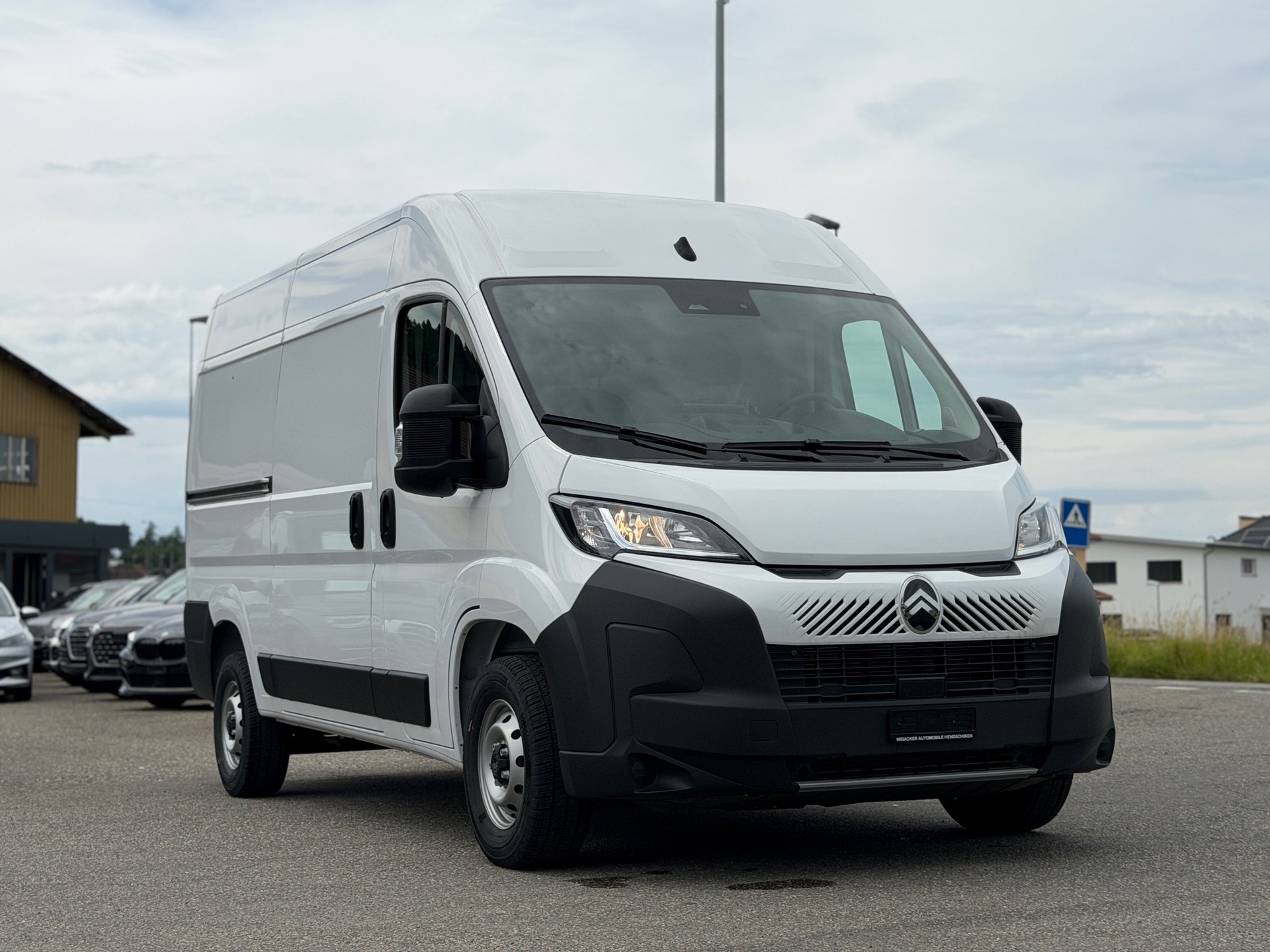 CITROEN Jumper 33 2.2 BlueHDi 140 L2H2-image-2