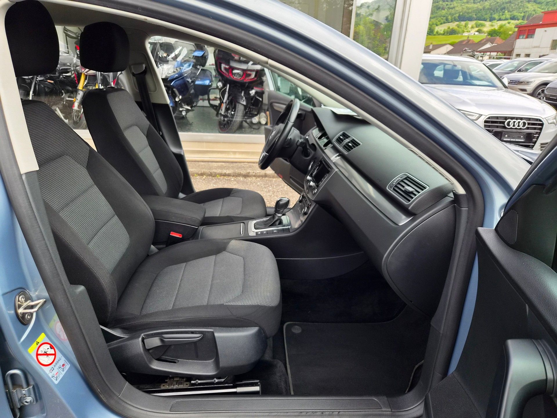 VW Passat Variant 2.0 TDI BMT Comfortline DSG-image-9