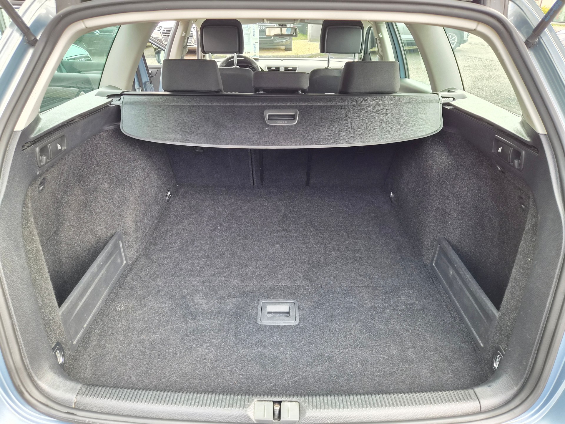 VW Passat Variant 2.0 TDI BMT Comfortline DSG-image-11