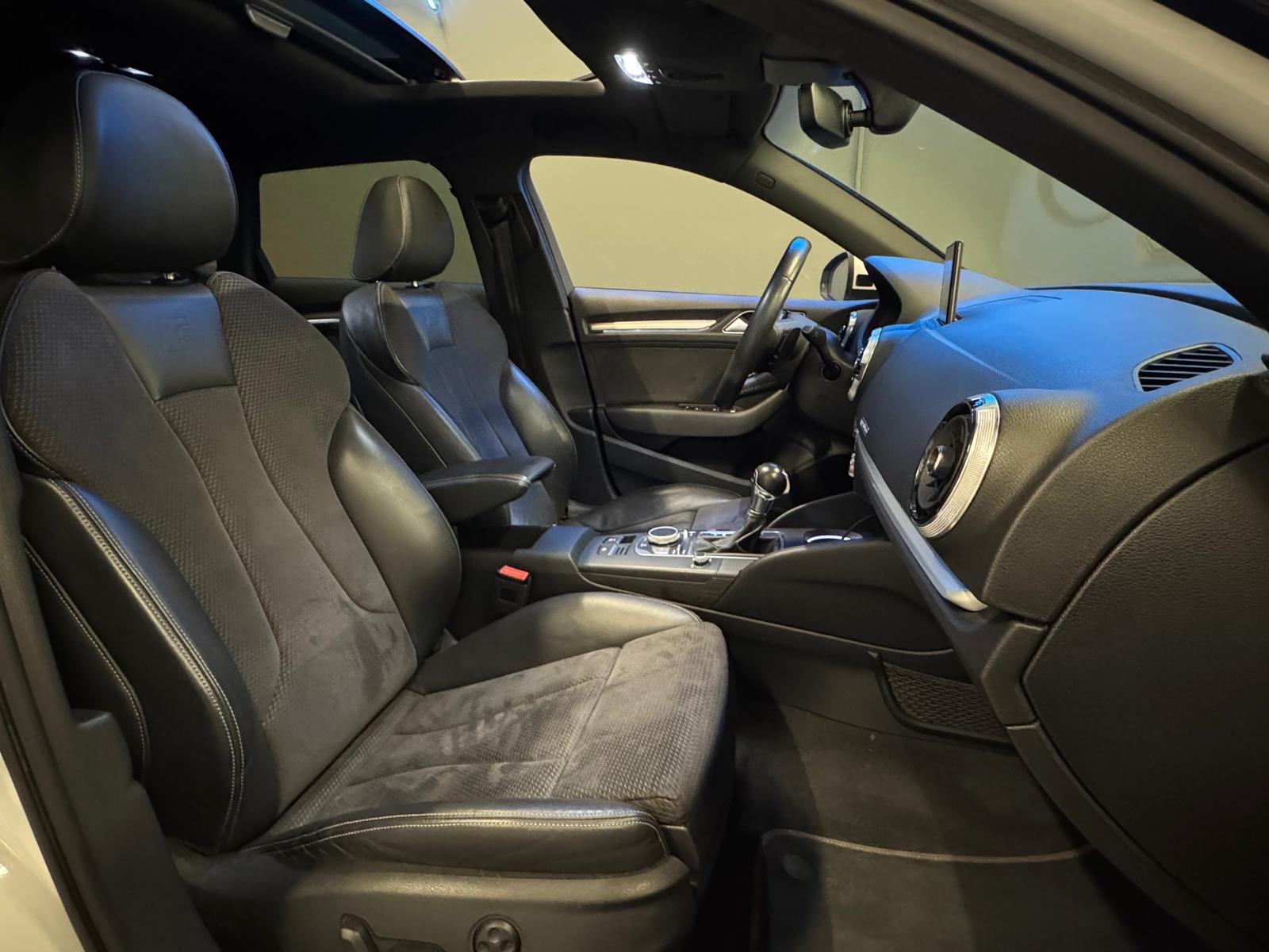 AUDI S3 Sportback 2.0 TFSI quattro S-tronic-image-15