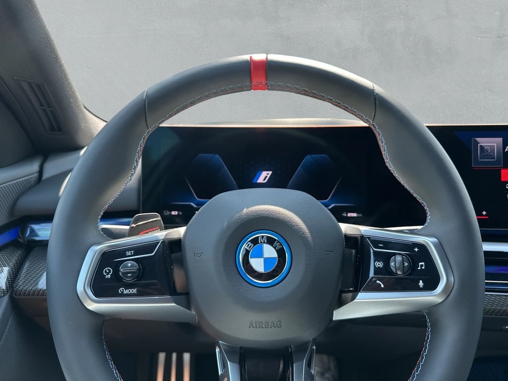 BMW i5 M60 xDrive M Sport Pro **Action de leasing à 0.9%** À vendre-image-17