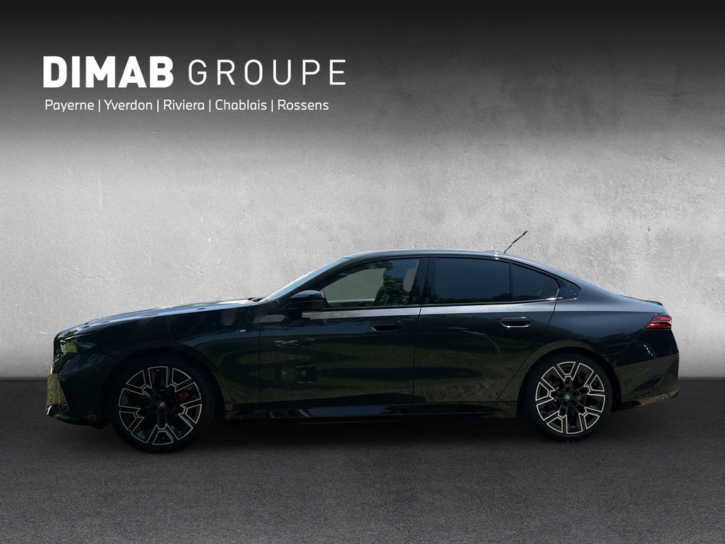 BMW i5 M60 xDrive M Sport Pro **Action de leasing à 0.9%** À vendre-image-1