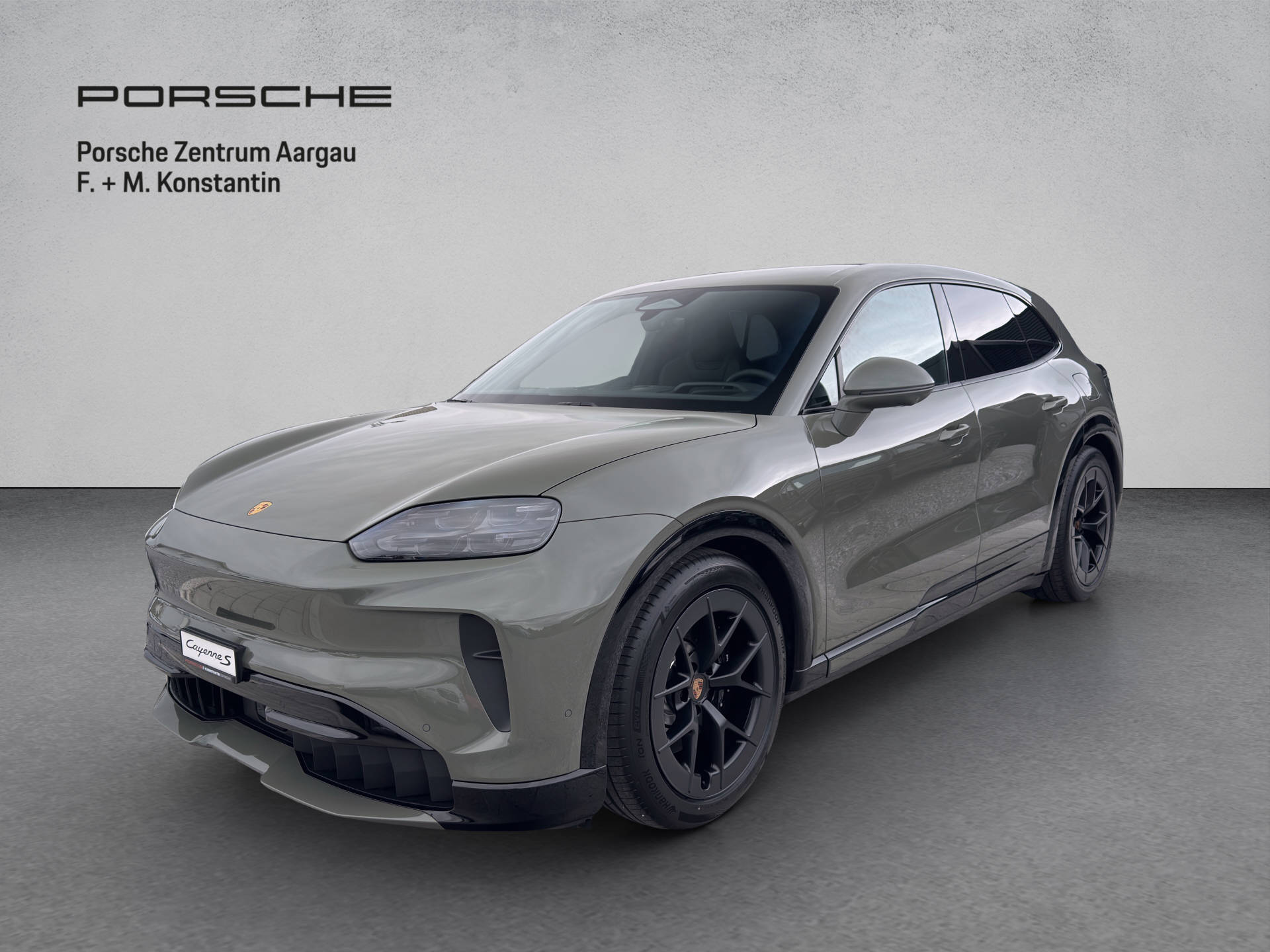 PORSCHE Cayenne S Electric-image-0