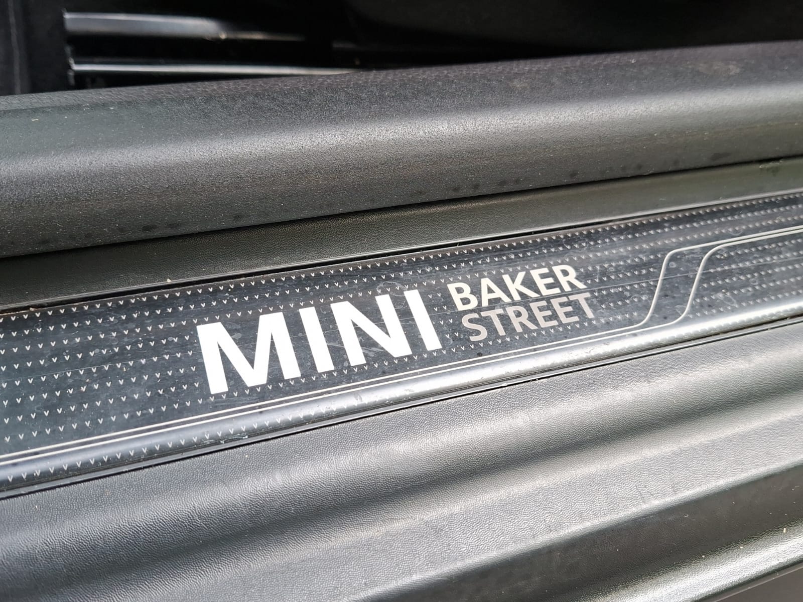 MINI One-image-16