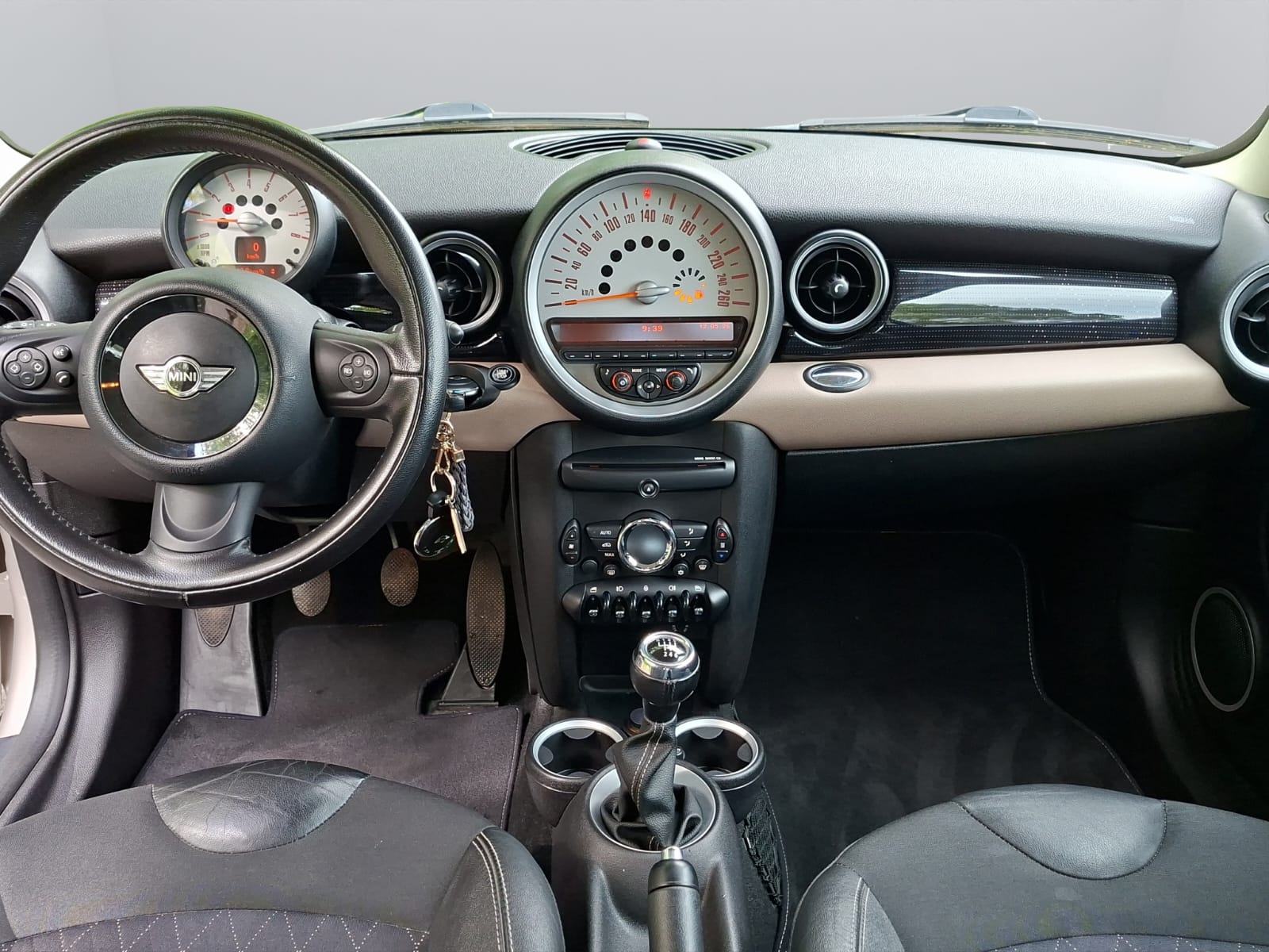 MINI One-image-12