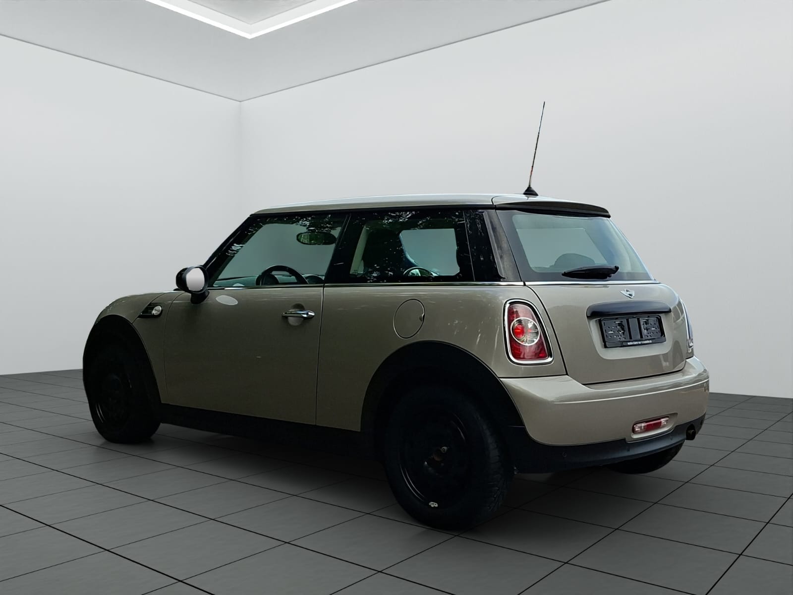 MINI One-image-4