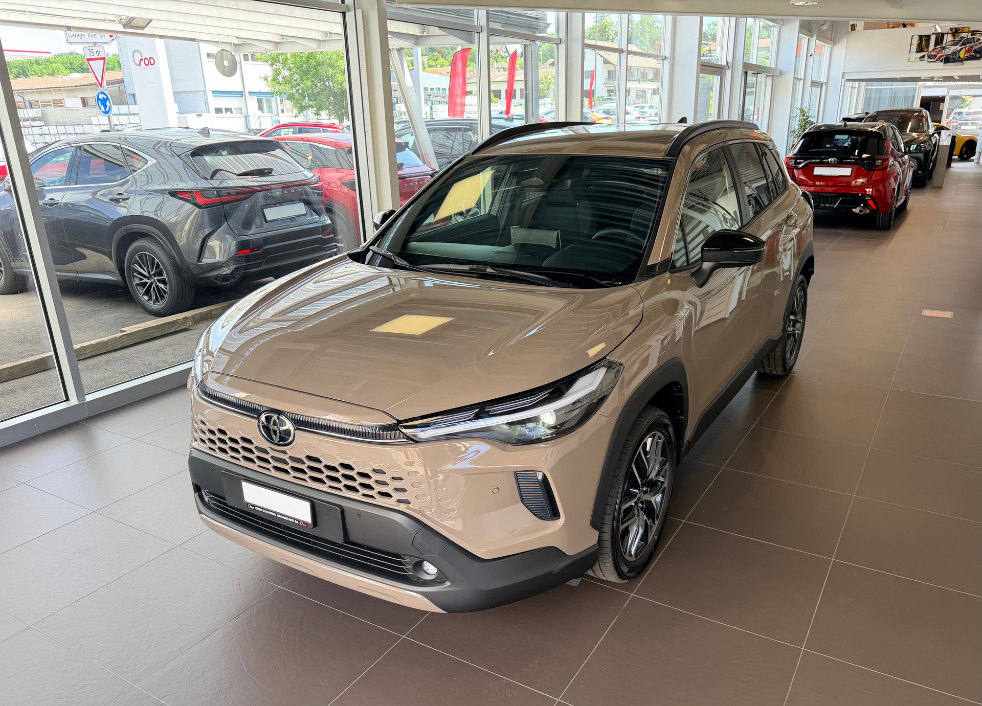 TOYOTA Corolla Cross 1.8 Trend e-CVT-image-23