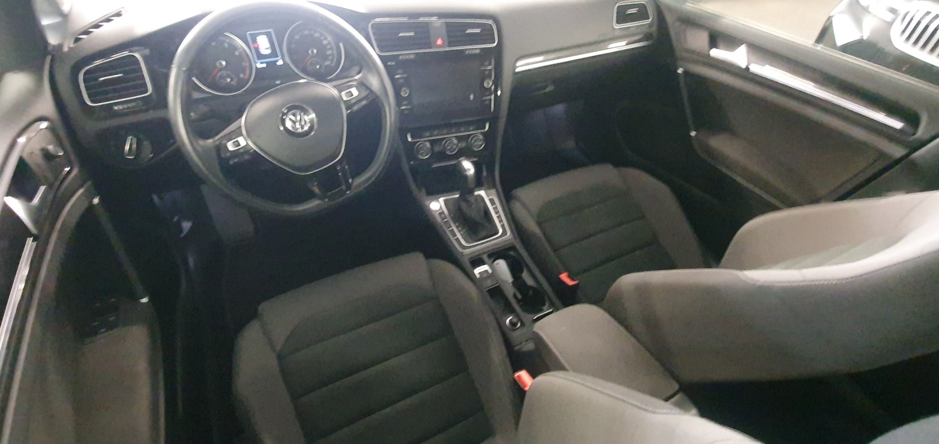 VW Golf 1.5 TSI EVO Highline DSG-image-12