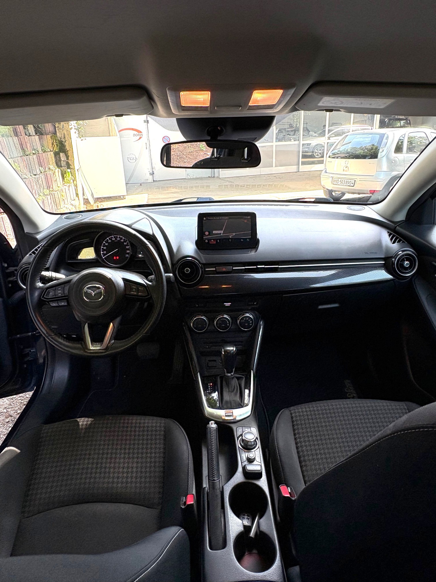 MAZDA 2 SKYACTIV-G 90 Ambition Plus Automat-image-7