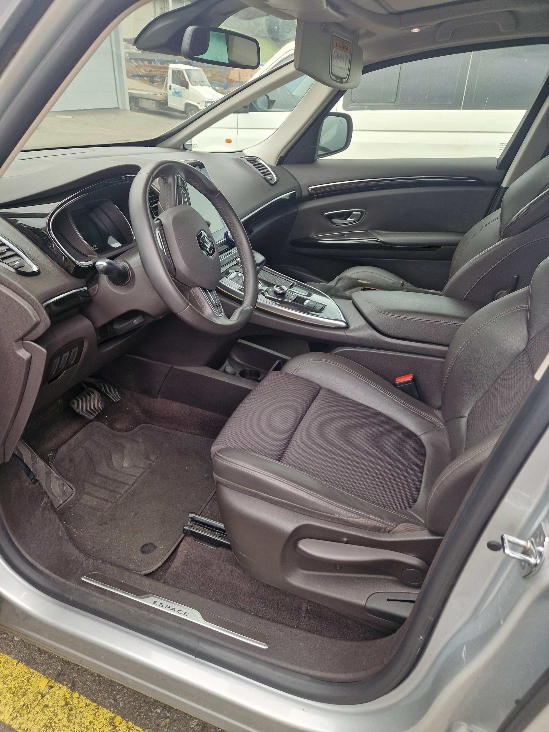 RENAULT Espace 1.6 dCi Initiale Paris EDC-image-9