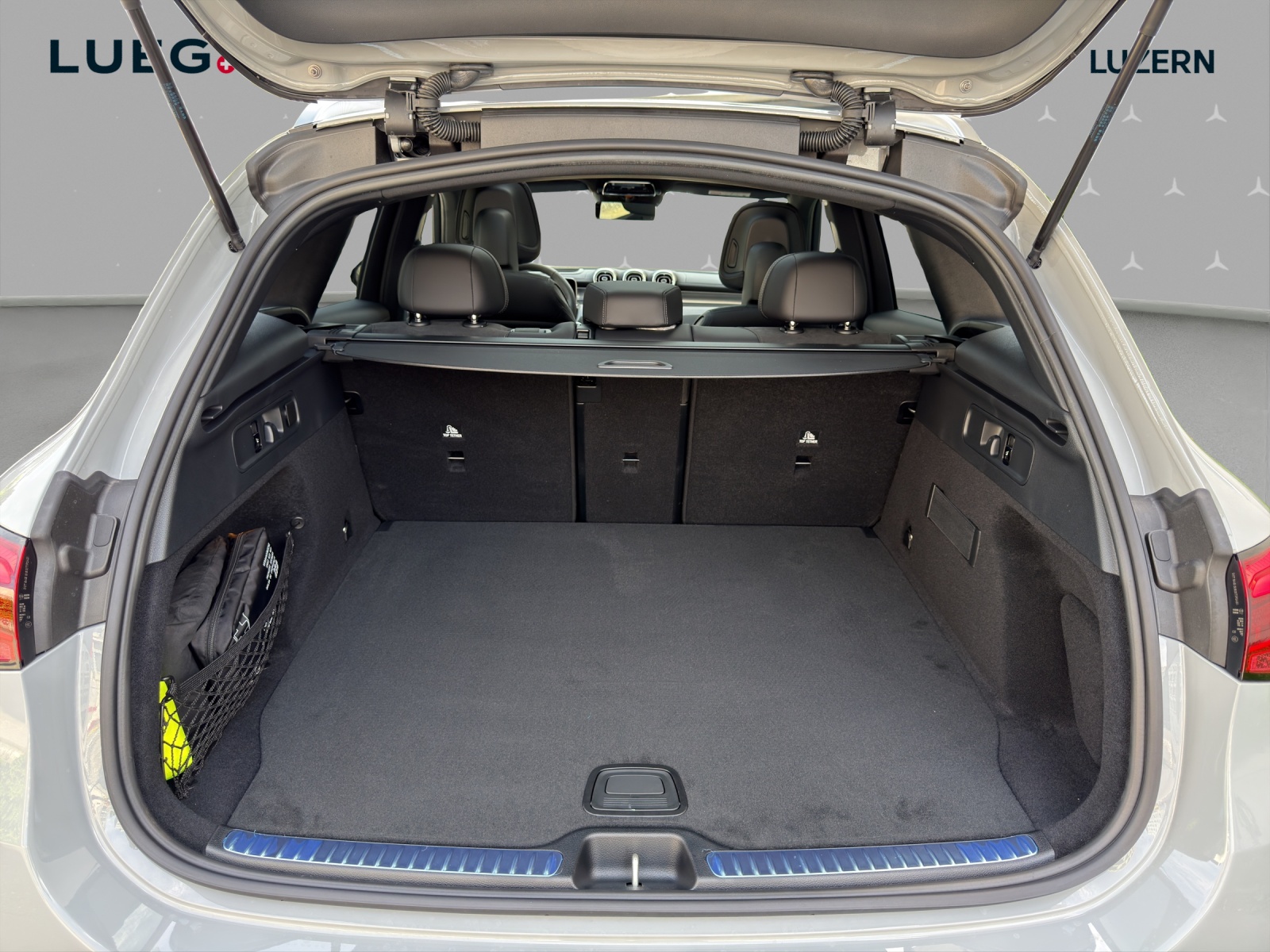 MERCEDES-BENZ GLC 220 d 4Matic 9G-Tronic-image-14