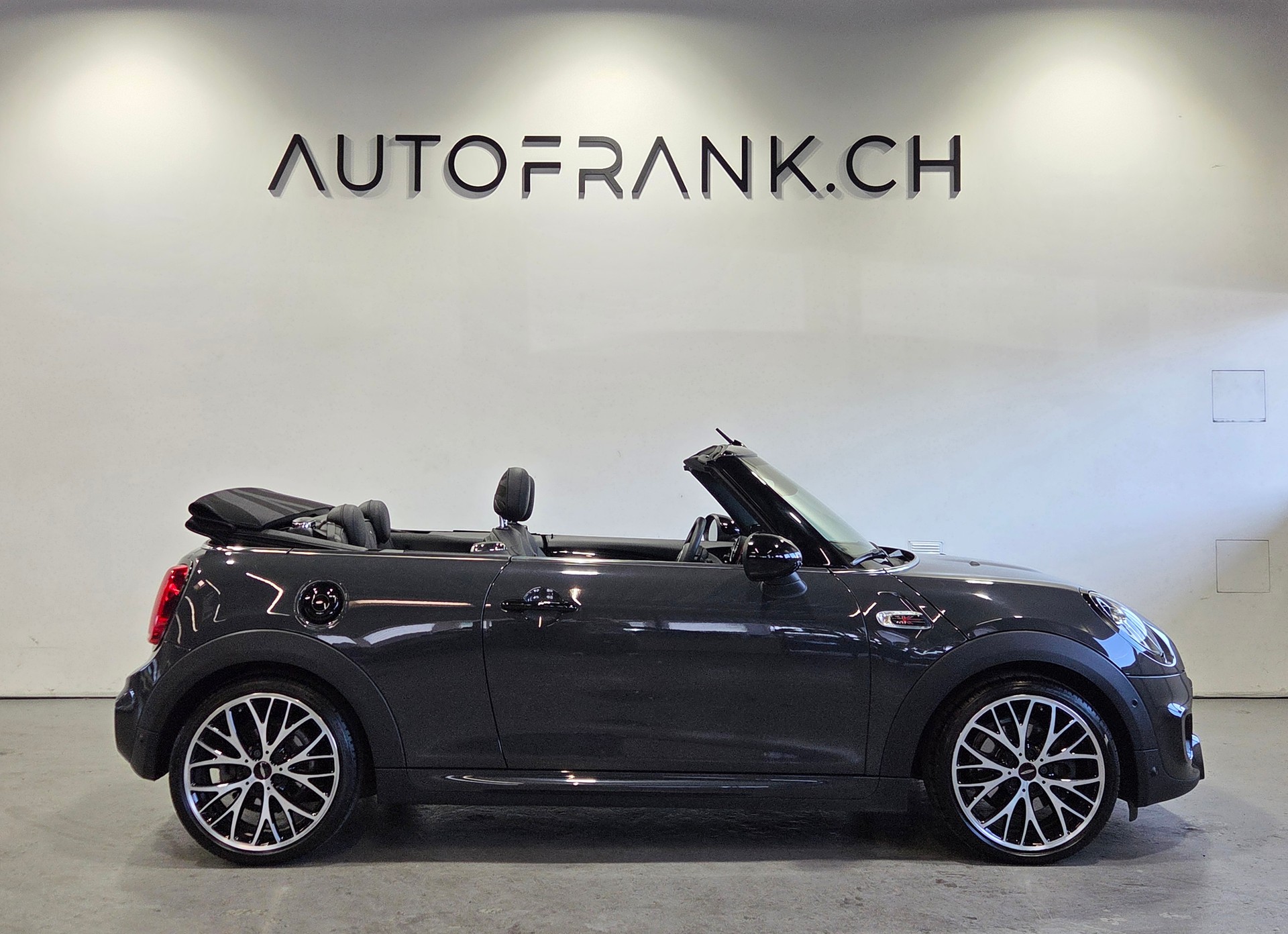 MINI Cabrio F57 2.0i Cooper S SDKG-image-1