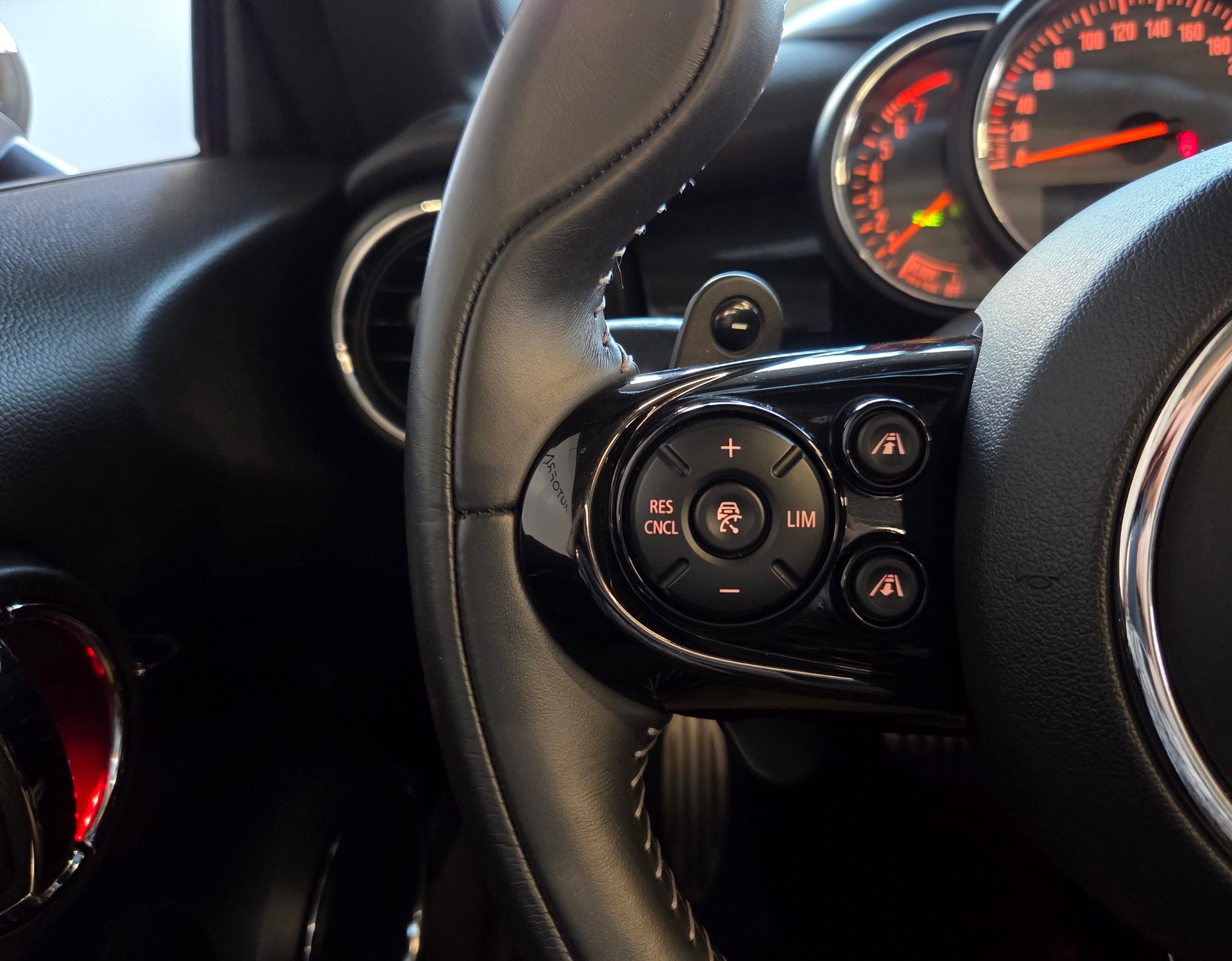 MINI Cabrio F57 2.0i Cooper S SDKG-image-21
